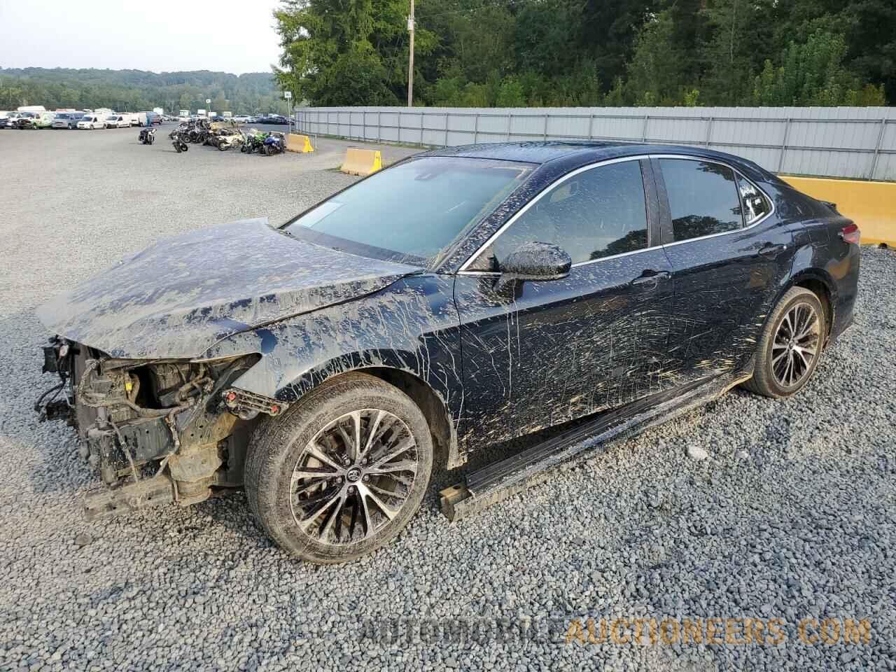 4T1B11HK7JU579463 TOYOTA CAMRY 2018