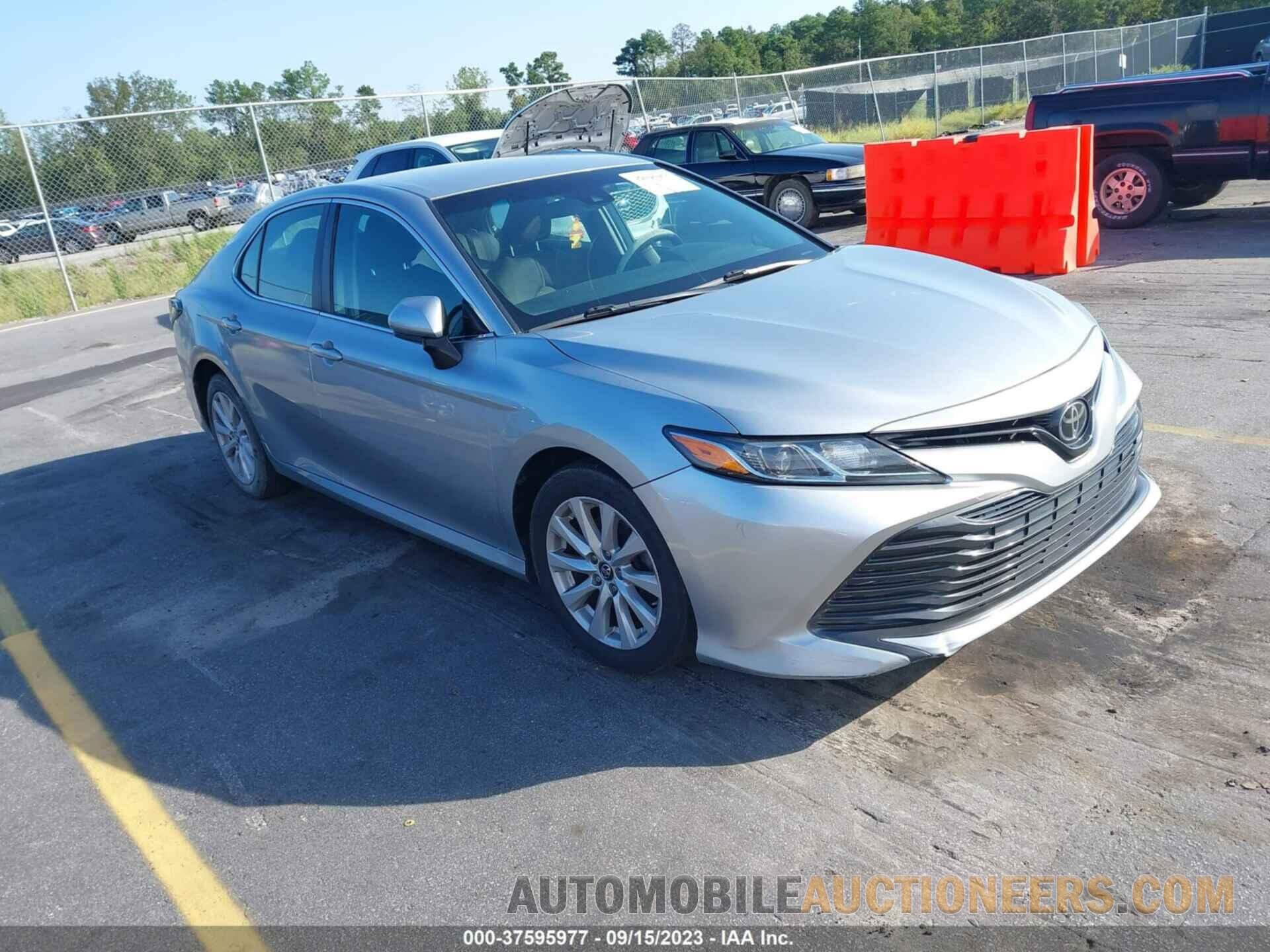 4T1B11HK7JU580130 TOYOTA CAMRY 2018