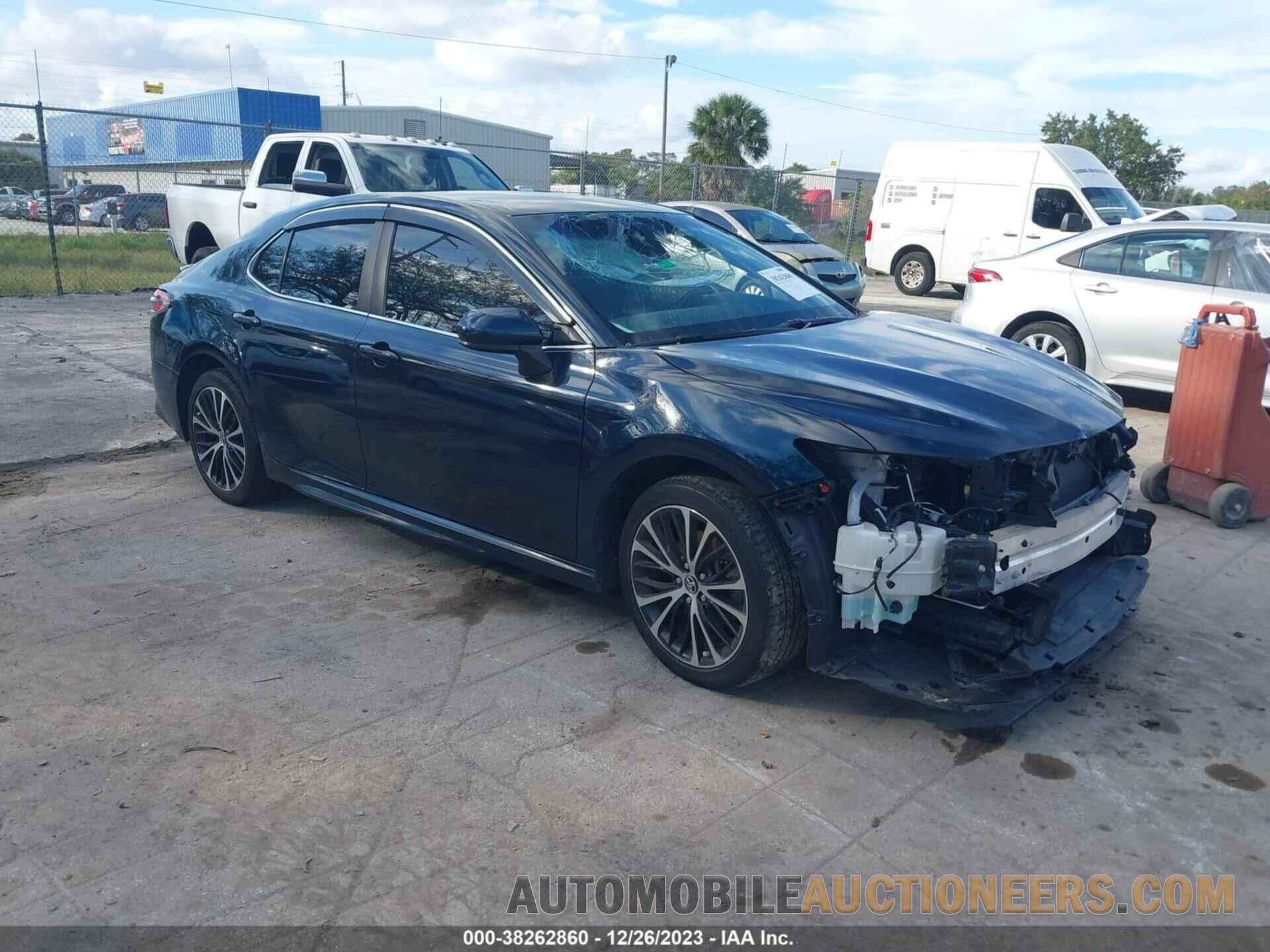 4T1B11HK7JU580774 TOYOTA CAMRY 2018