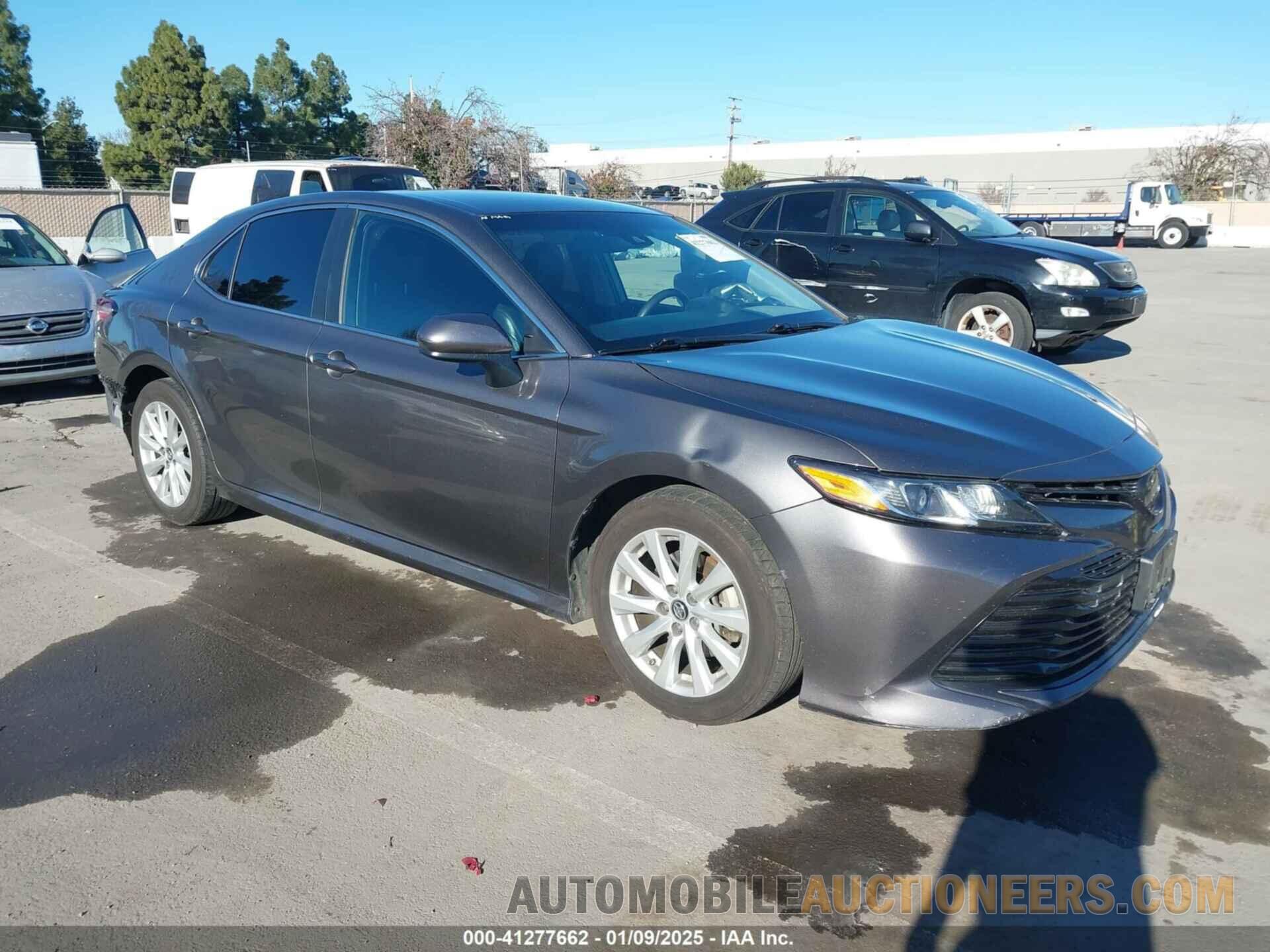 4T1B11HK7JU582668 TOYOTA CAMRY 2018