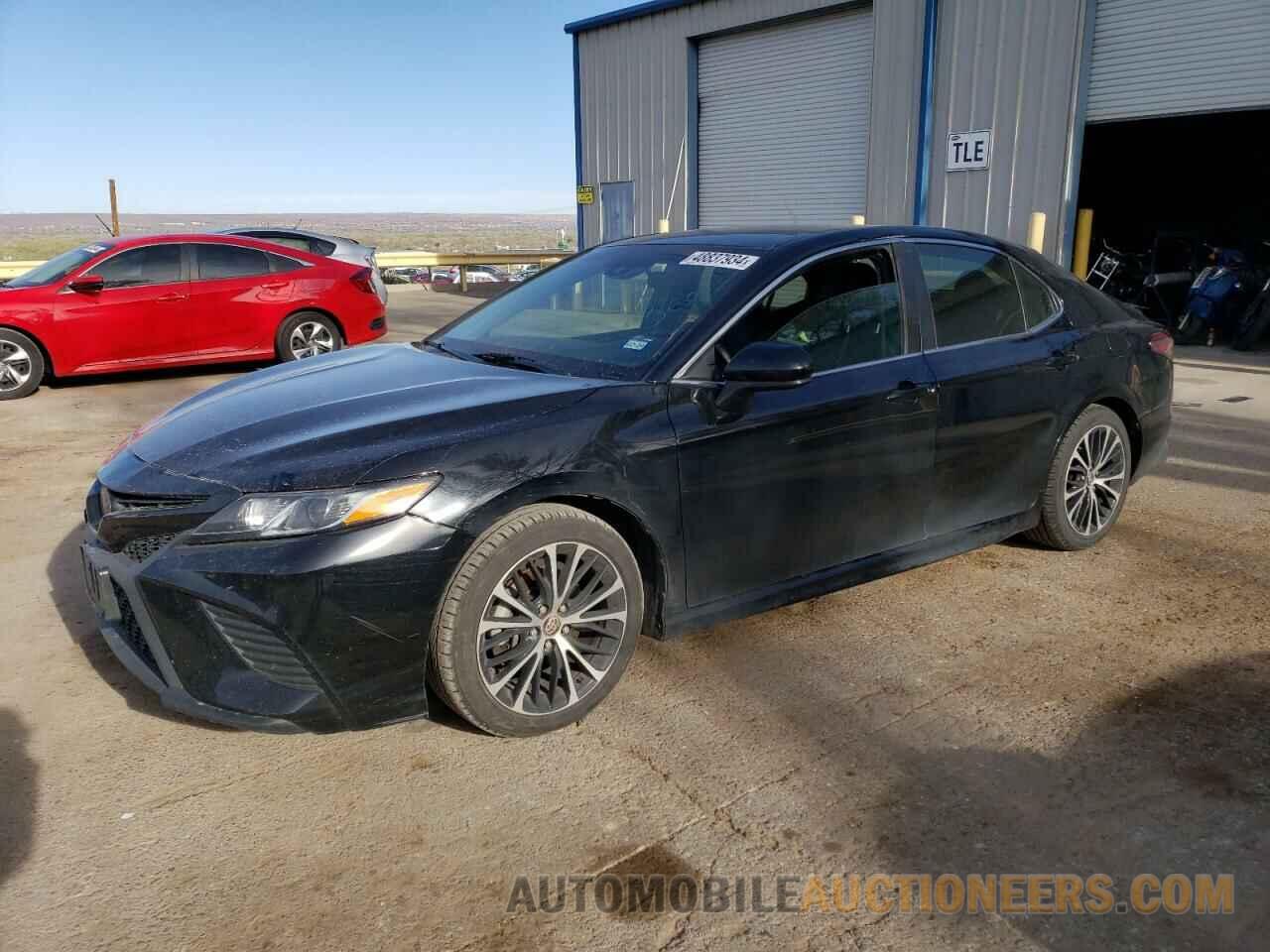 4T1B11HK7JU584579 TOYOTA CAMRY 2018