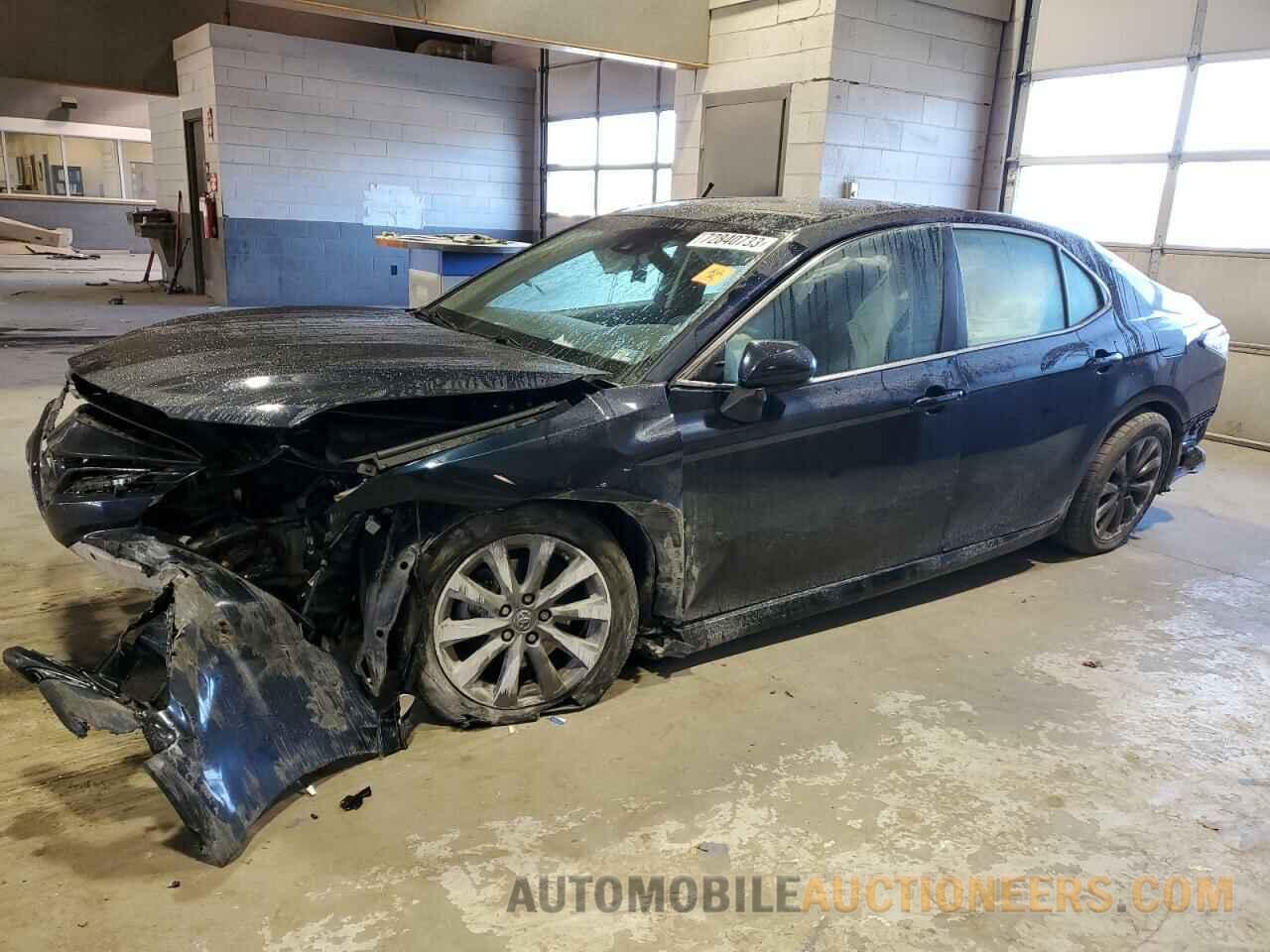 4T1B11HK7JU587921 TOYOTA CAMRY 2018