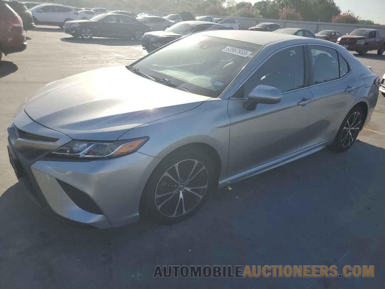 4T1B11HK7JU591130 TOYOTA CAMRY 2018