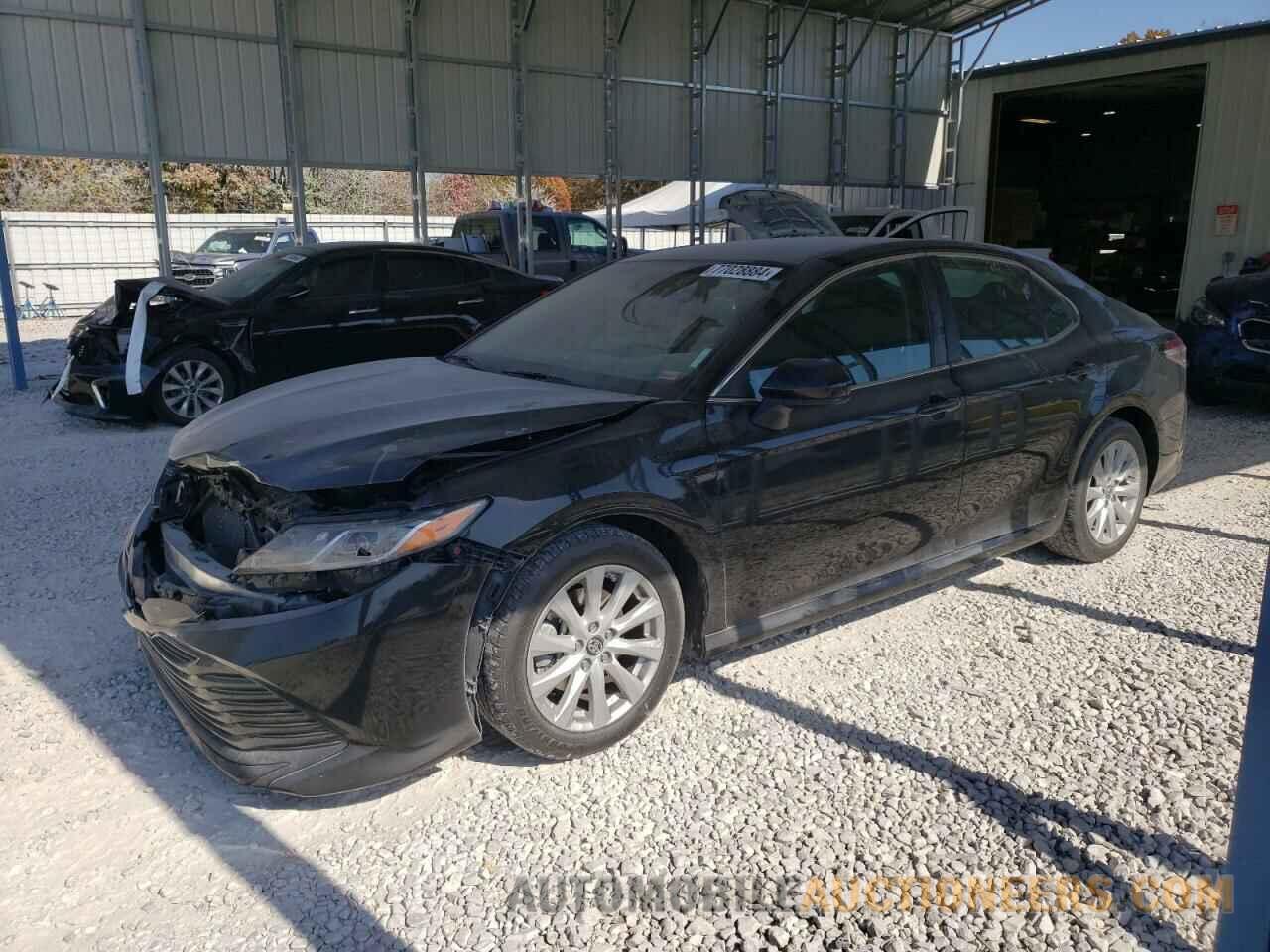 4T1B11HK7JU598501 TOYOTA CAMRY 2018