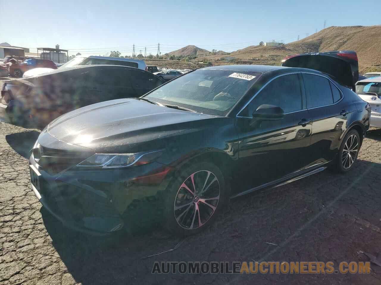 4T1B11HK7JU603079 TOYOTA CAMRY 2018