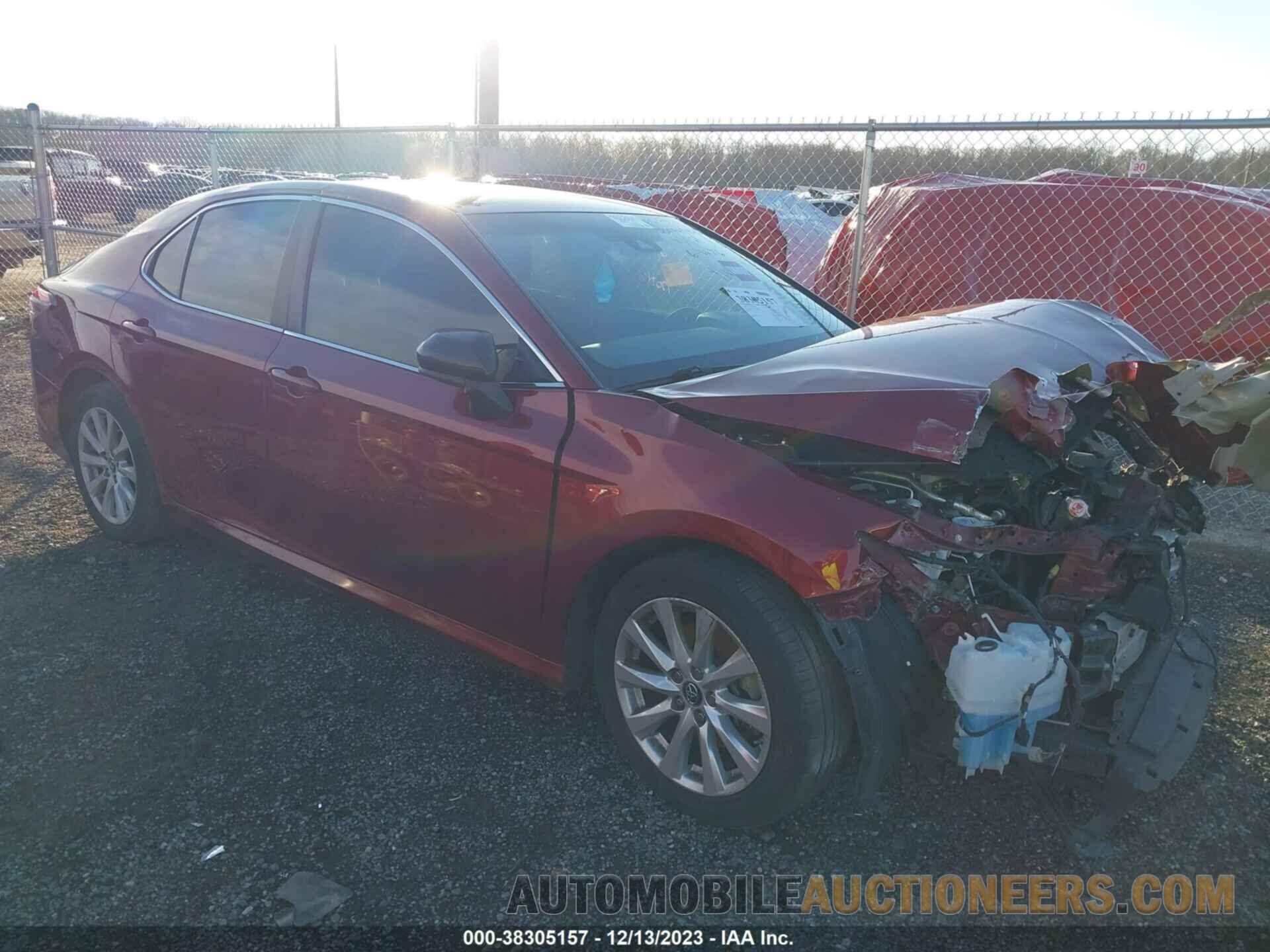 4T1B11HK7JU606676 TOYOTA CAMRY 2018