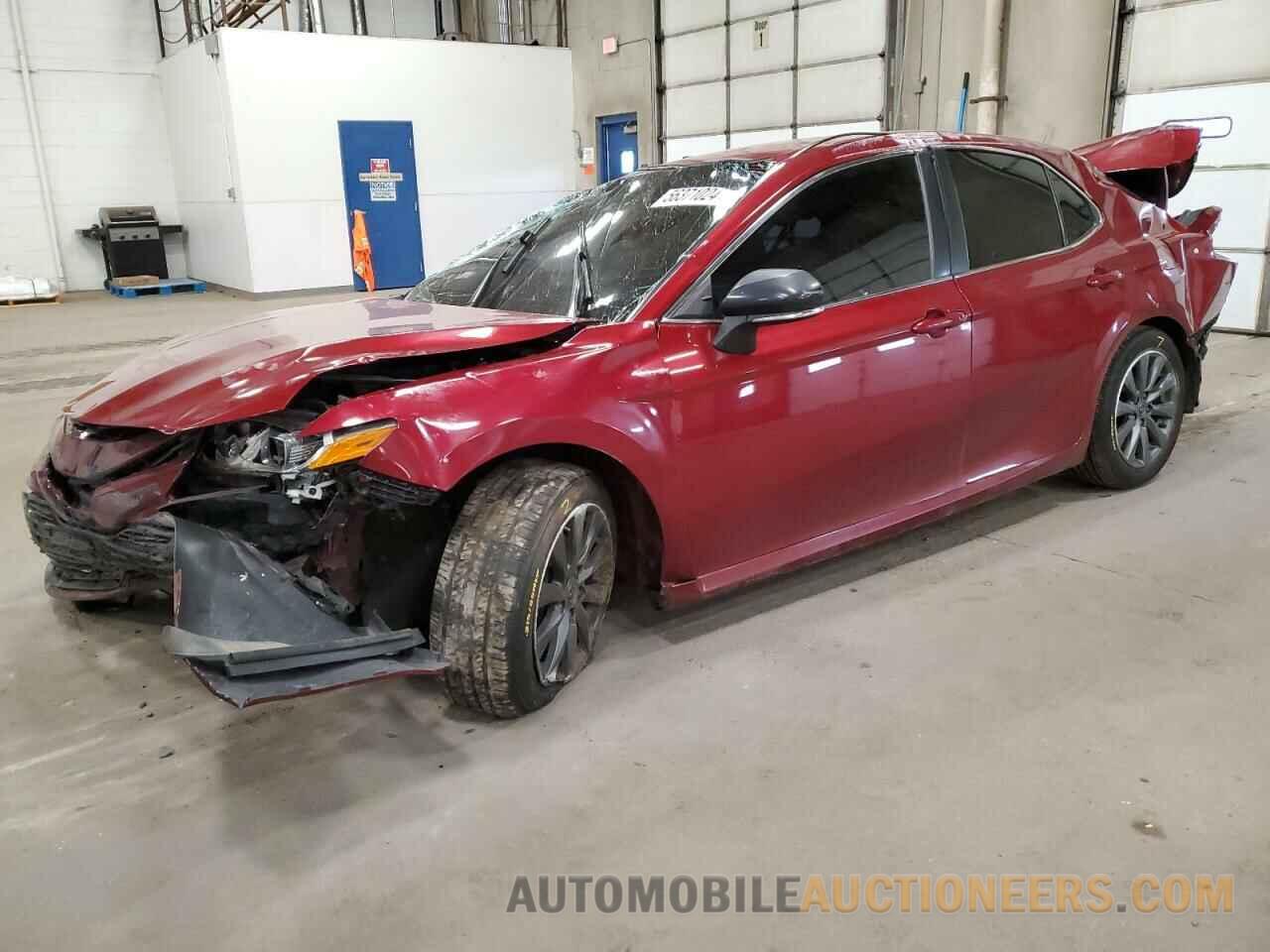 4T1B11HK7JU608895 TOYOTA CAMRY 2018