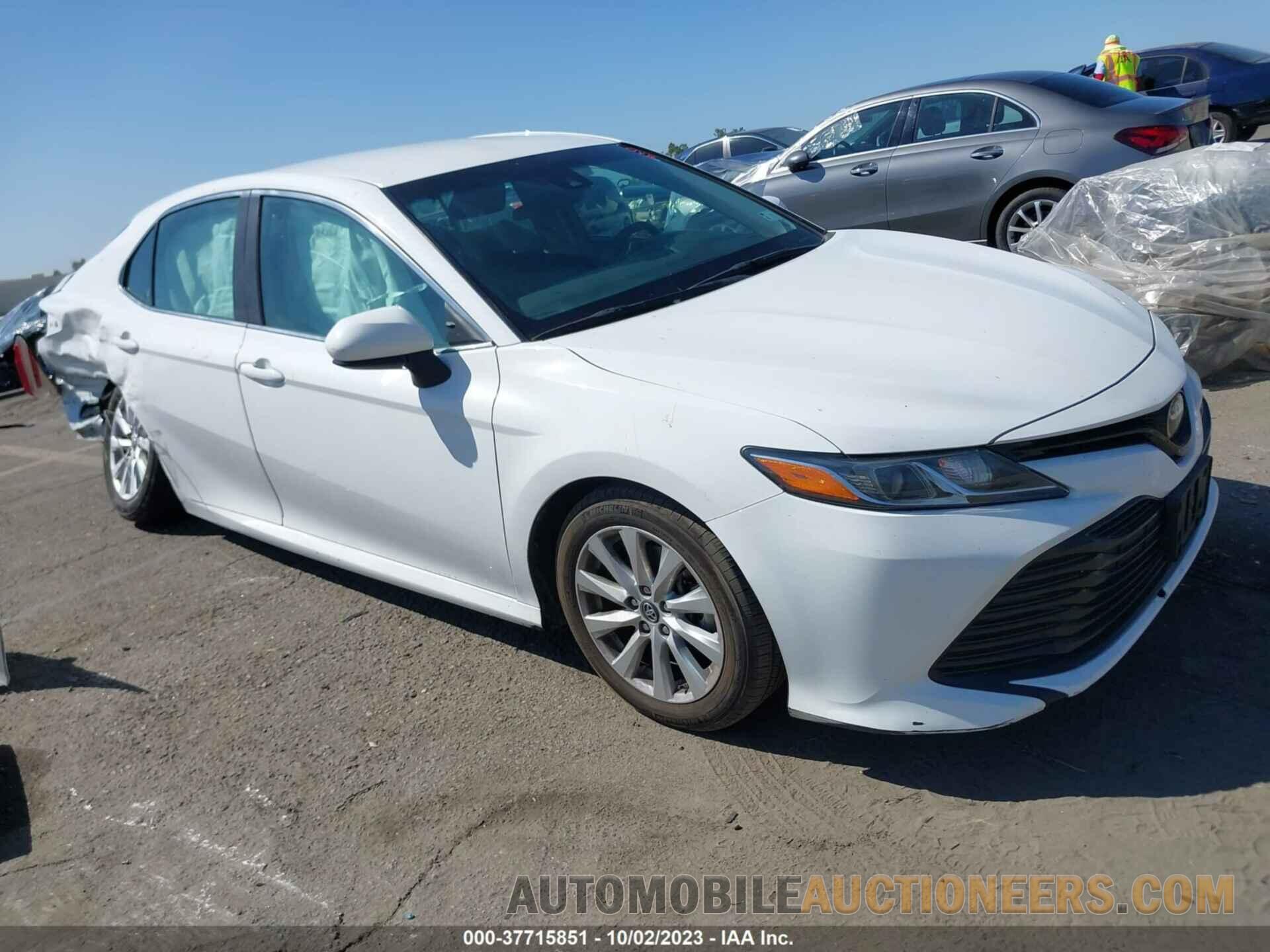 4T1B11HK7JU613126 TOYOTA CAMRY 2018