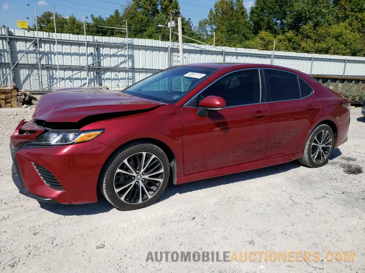 4T1B11HK7JU613711 TOYOTA CAMRY 2018