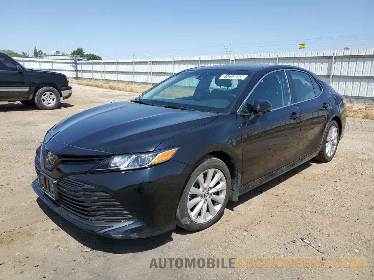 4T1B11HK7JU614387 TOYOTA CAMRY 2018