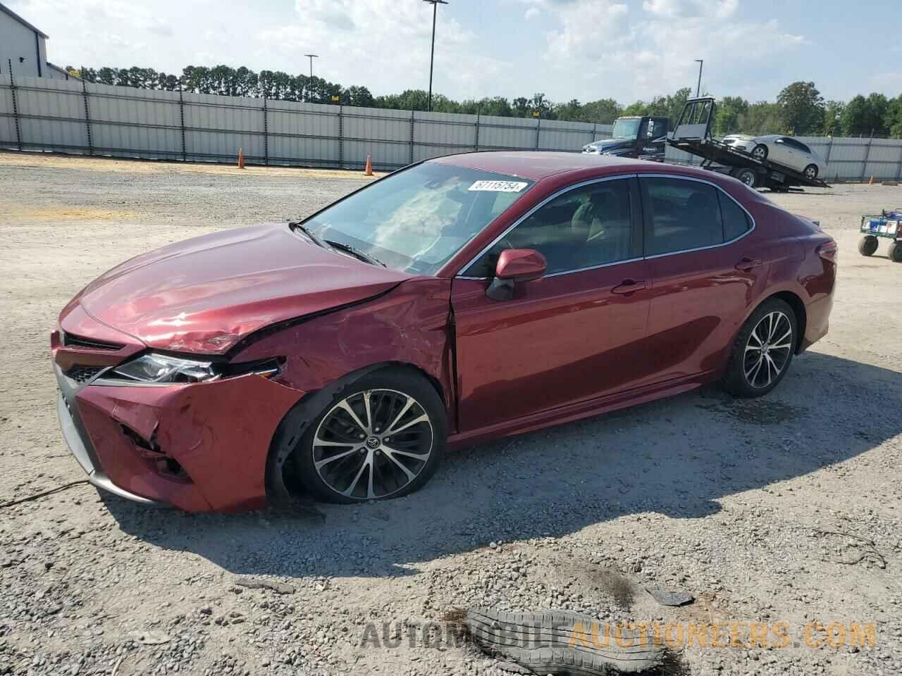 4T1B11HK7JU615121 TOYOTA CAMRY 2018