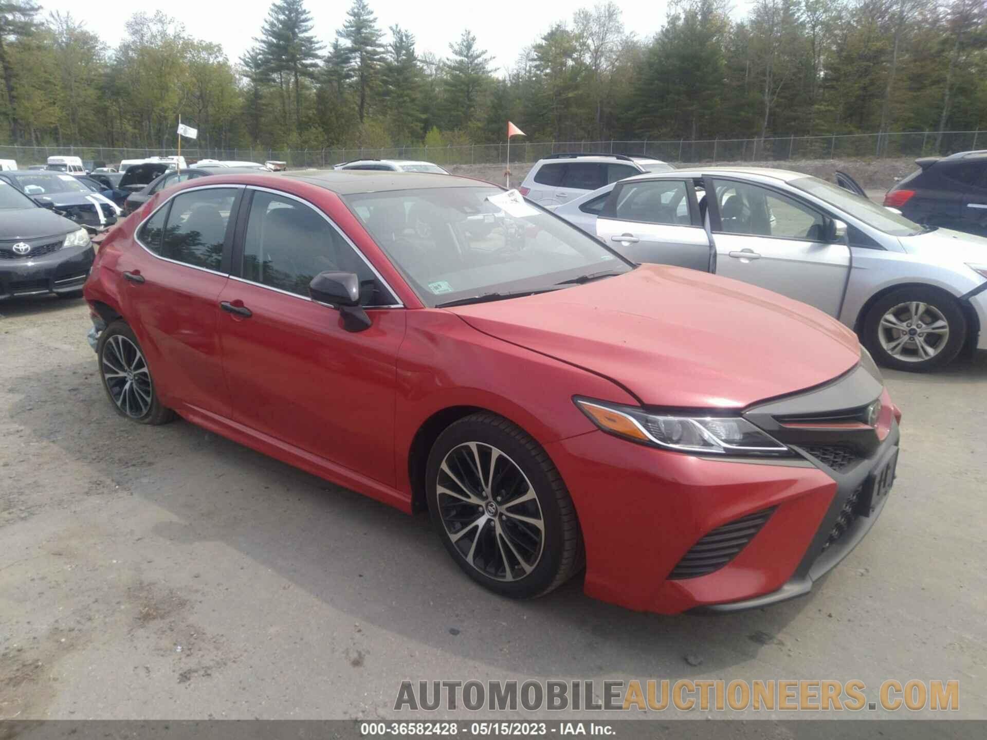 4T1B11HK7JU616852 TOYOTA CAMRY 2018