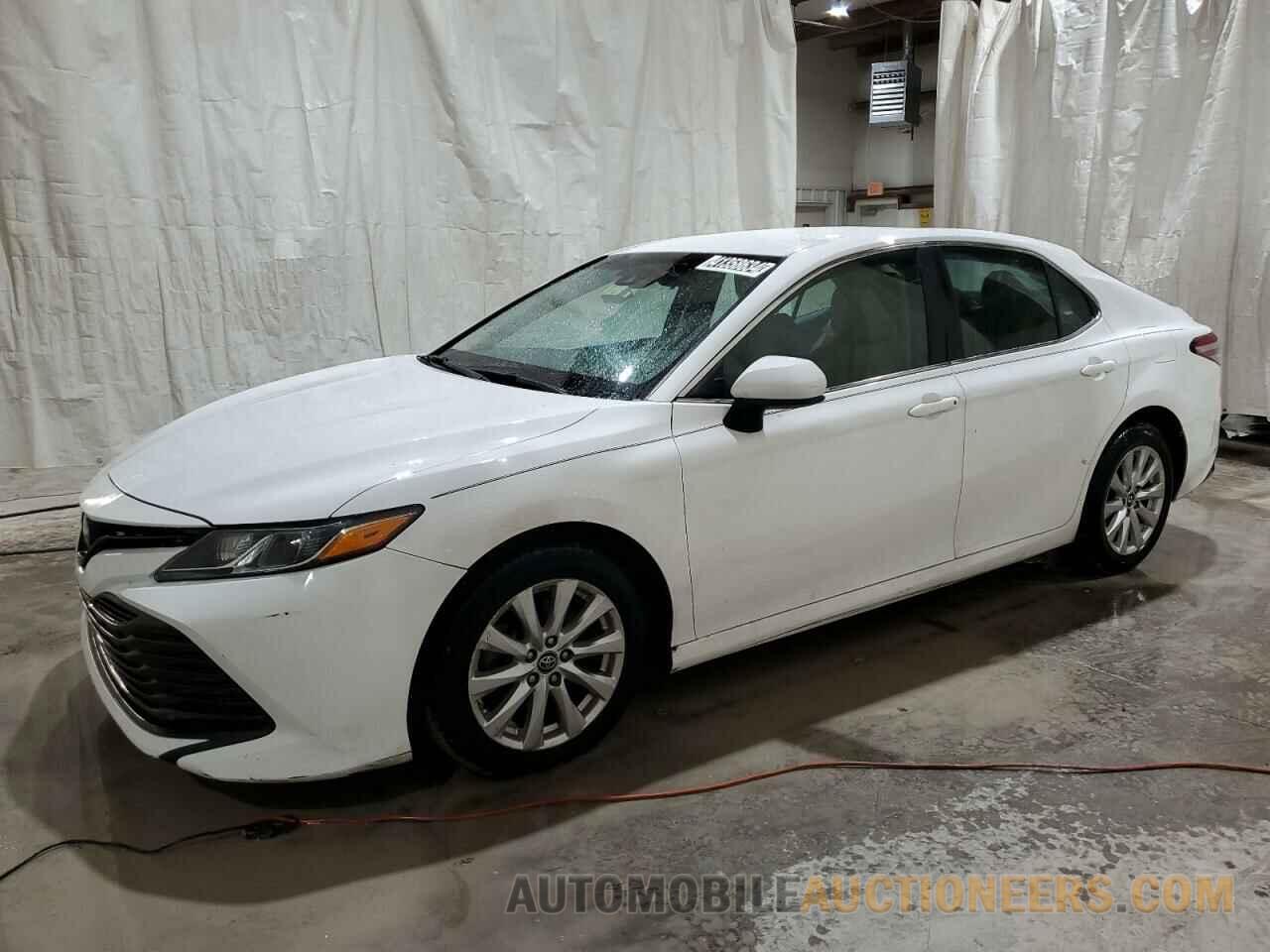 4T1B11HK7JU617807 TOYOTA CAMRY 2018