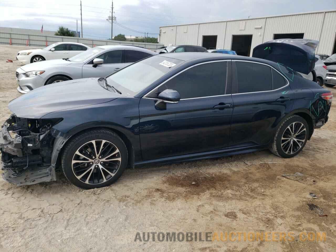 4T1B11HK7JU618665 TOYOTA CAMRY 2018