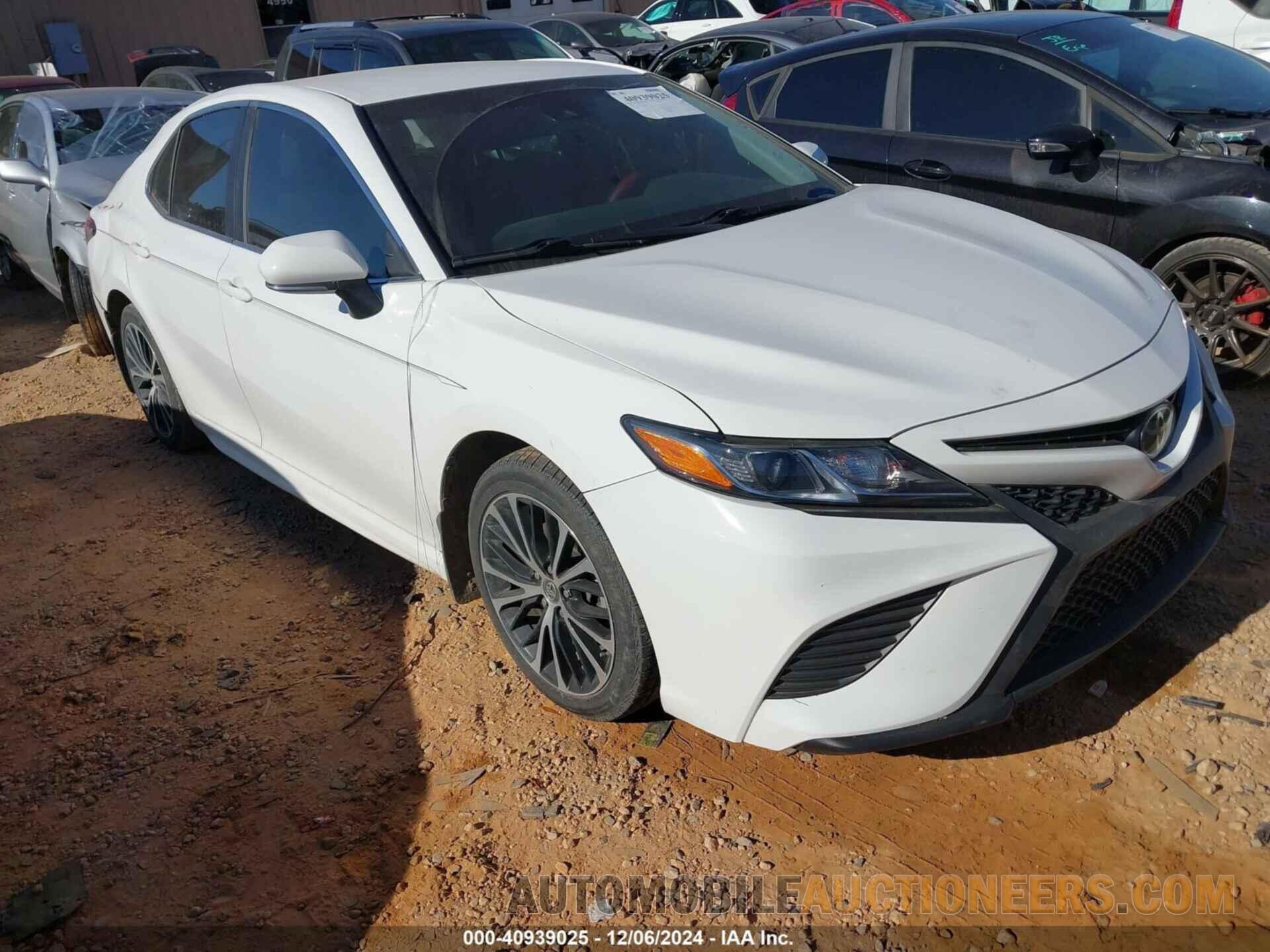 4T1B11HK7JU620609 TOYOTA CAMRY 2018