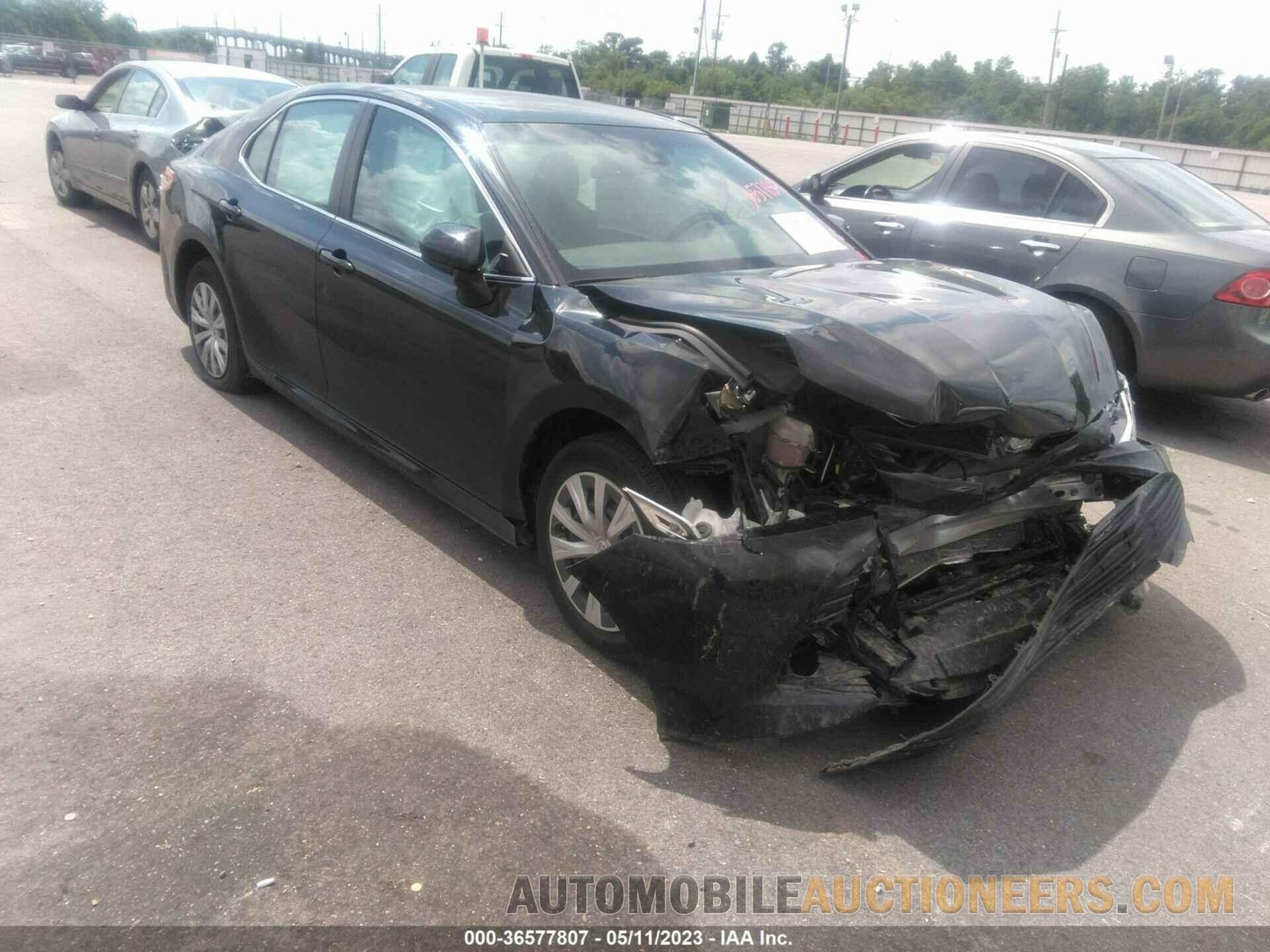 4T1B11HK7JU620674 TOYOTA CAMRY 2018