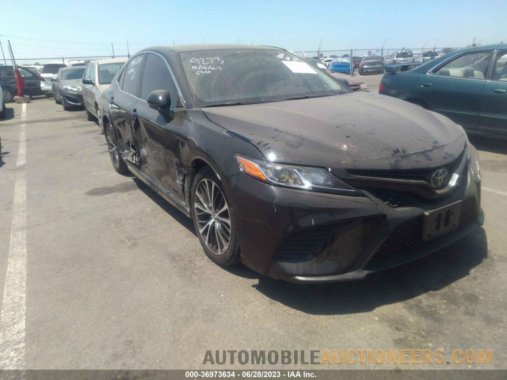 4T1B11HK7JU621386 TOYOTA CAMRY 2018