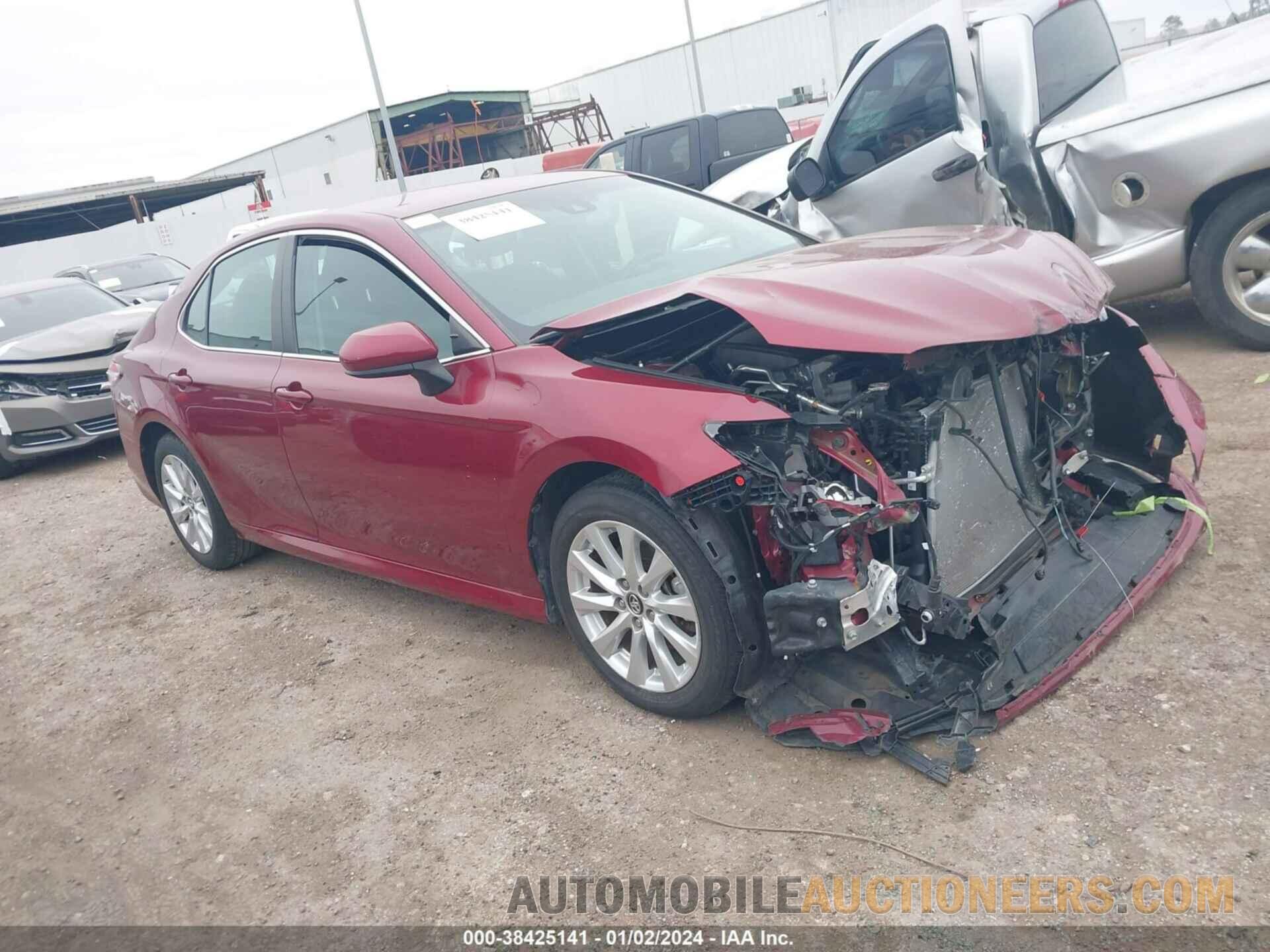 4T1B11HK7JU621971 TOYOTA CAMRY 2018