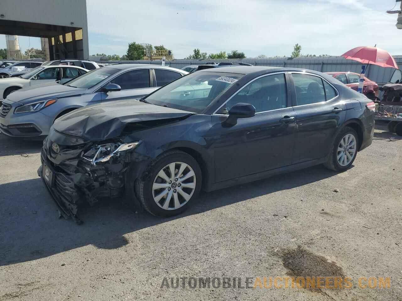 4T1B11HK7JU626023 TOYOTA CAMRY 2018