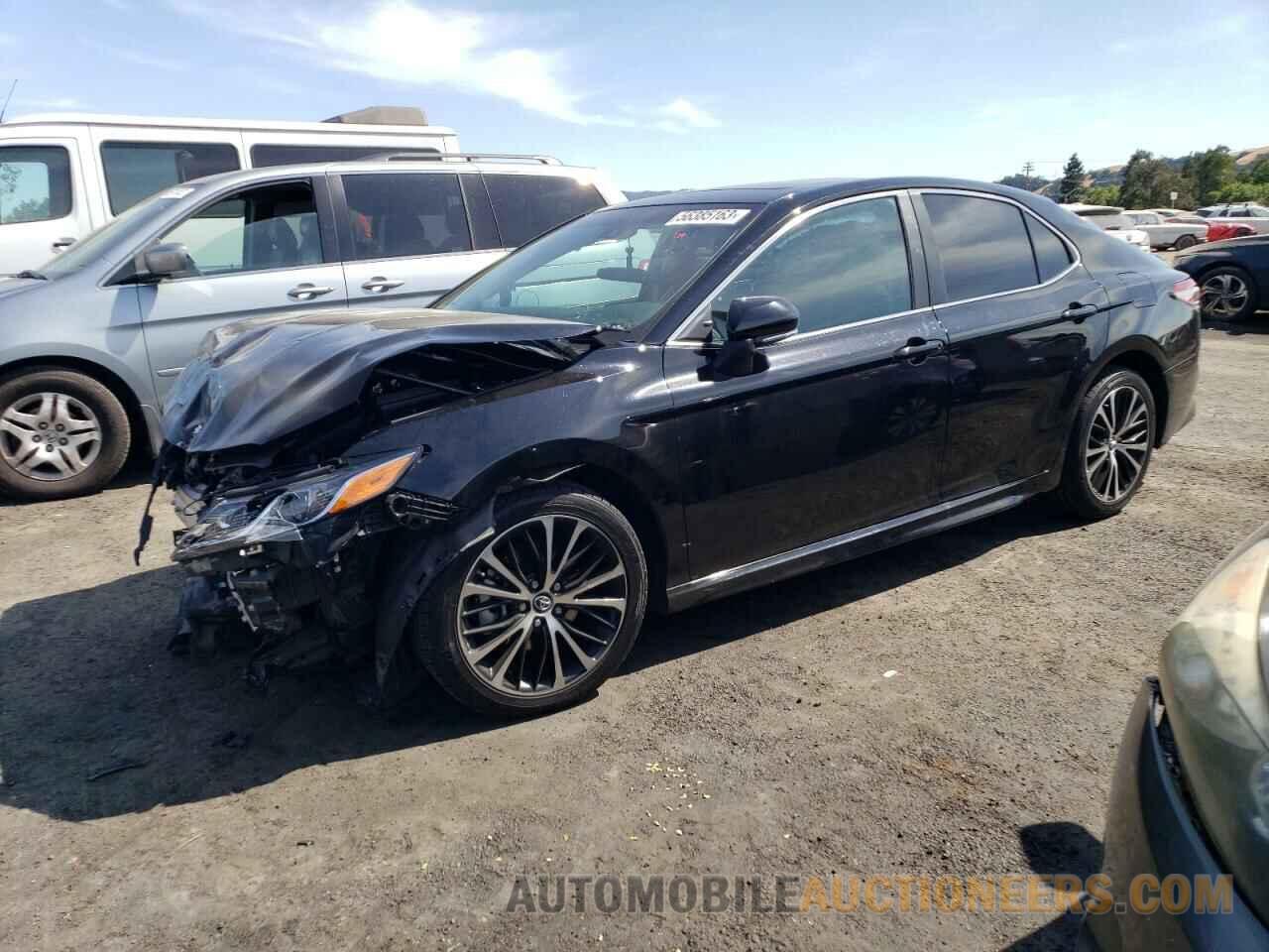 4T1B11HK7JU632307 TOYOTA CAMRY 2018