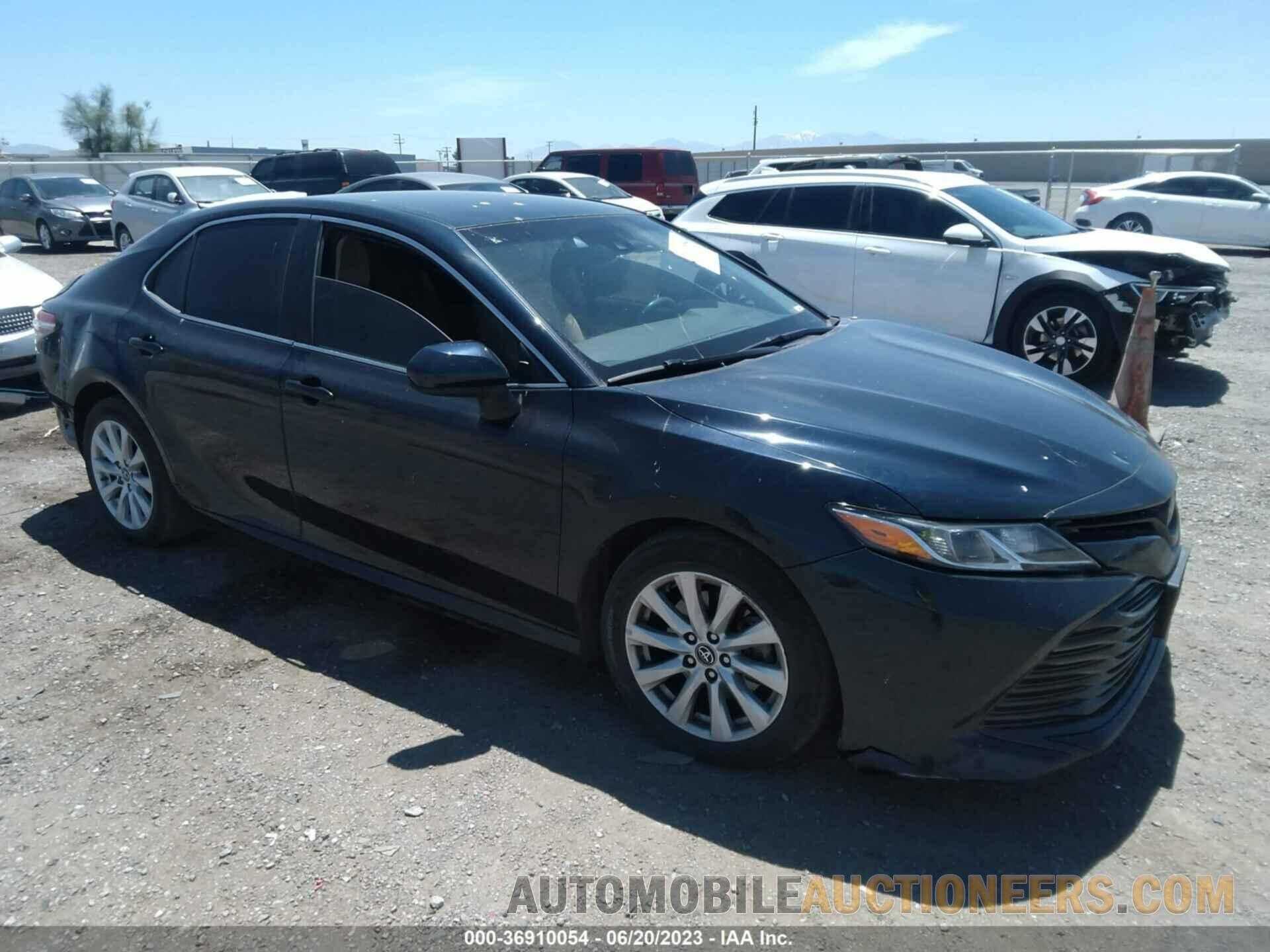 4T1B11HK7JU633926 TOYOTA CAMRY 2018