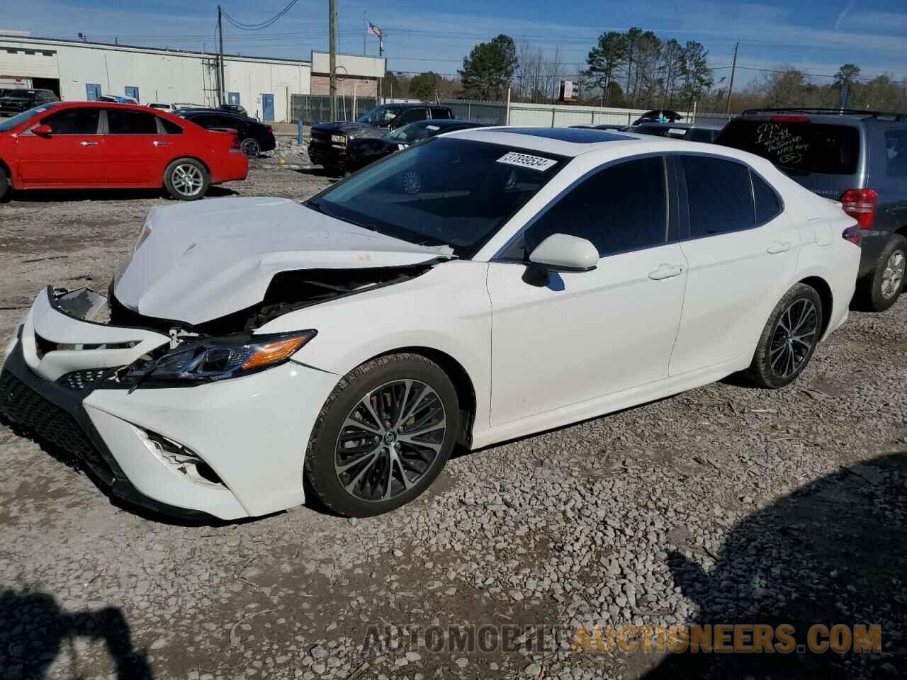 4T1B11HK7JU635112 TOYOTA CAMRY 2018