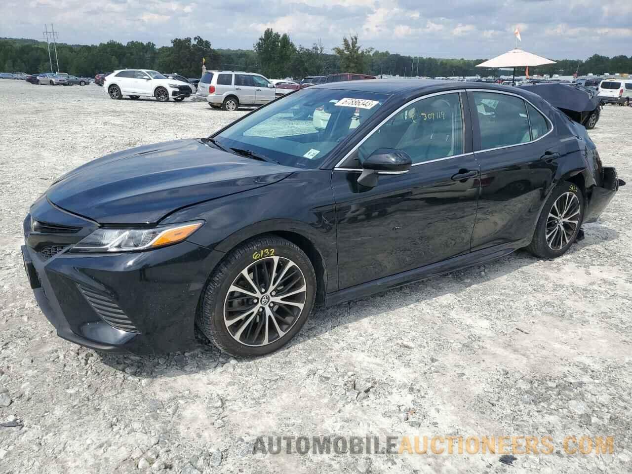 4T1B11HK7JU636549 TOYOTA CAMRY 2018