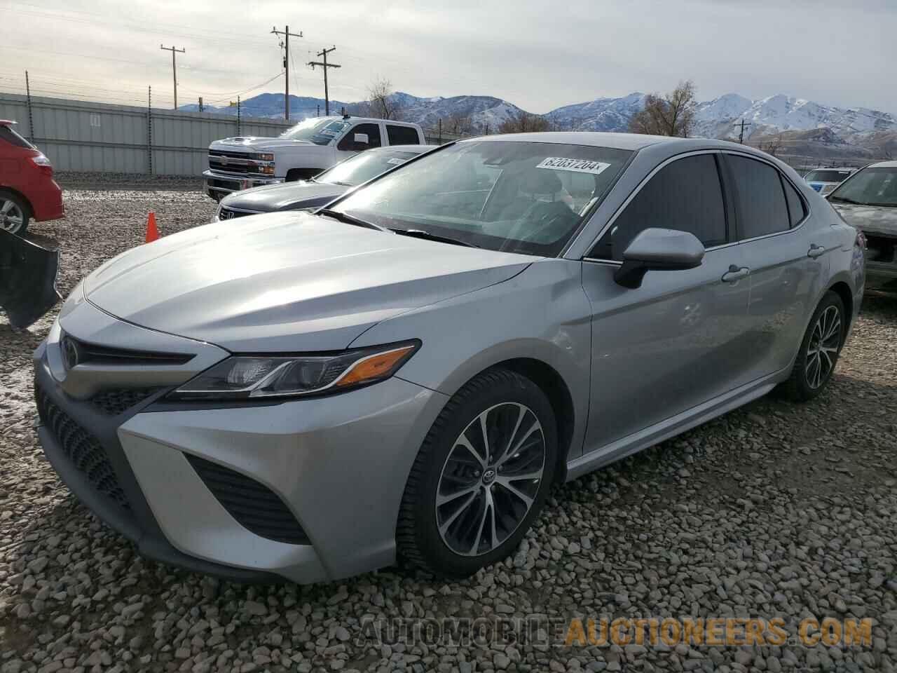 4T1B11HK7JU640133 TOYOTA CAMRY 2018