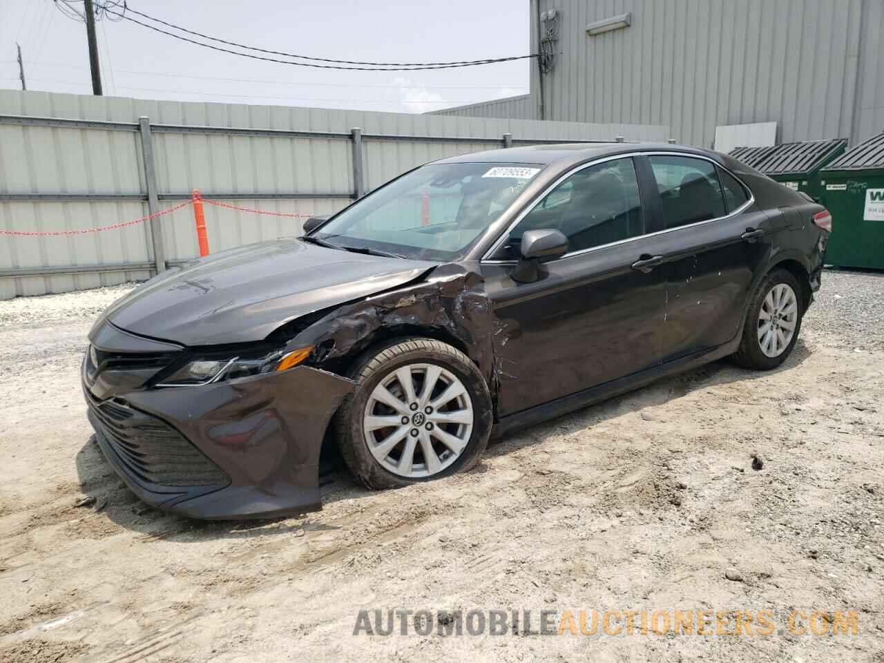 4T1B11HK7JU641797 TOYOTA CAMRY 2018