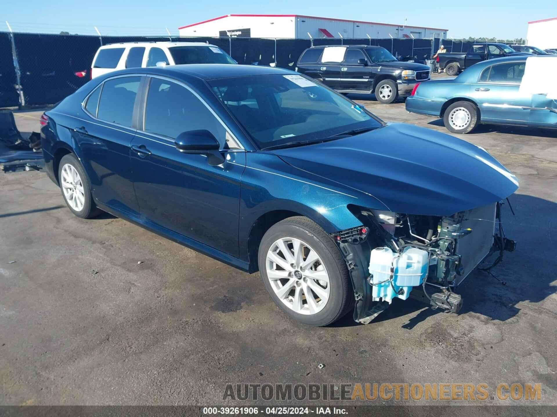 4T1B11HK7JU641847 TOYOTA CAMRY 2018