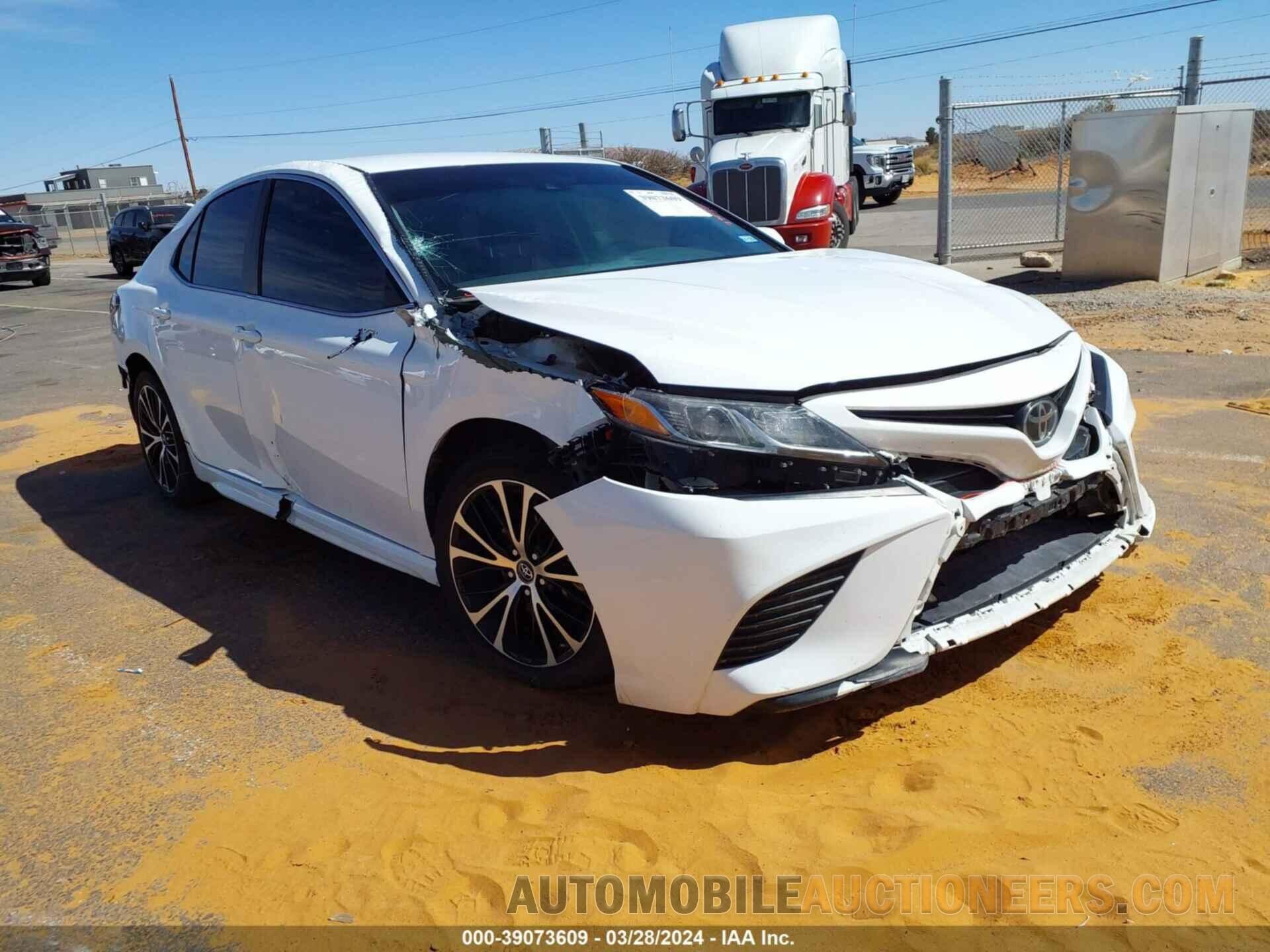 4T1B11HK7JU641945 TOYOTA CAMRY 2018