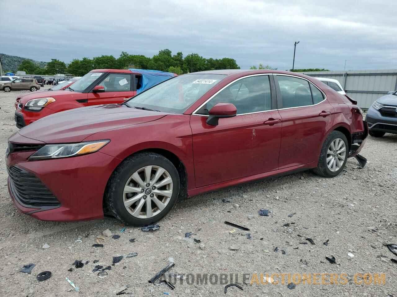 4T1B11HK7JU643100 TOYOTA CAMRY 2018