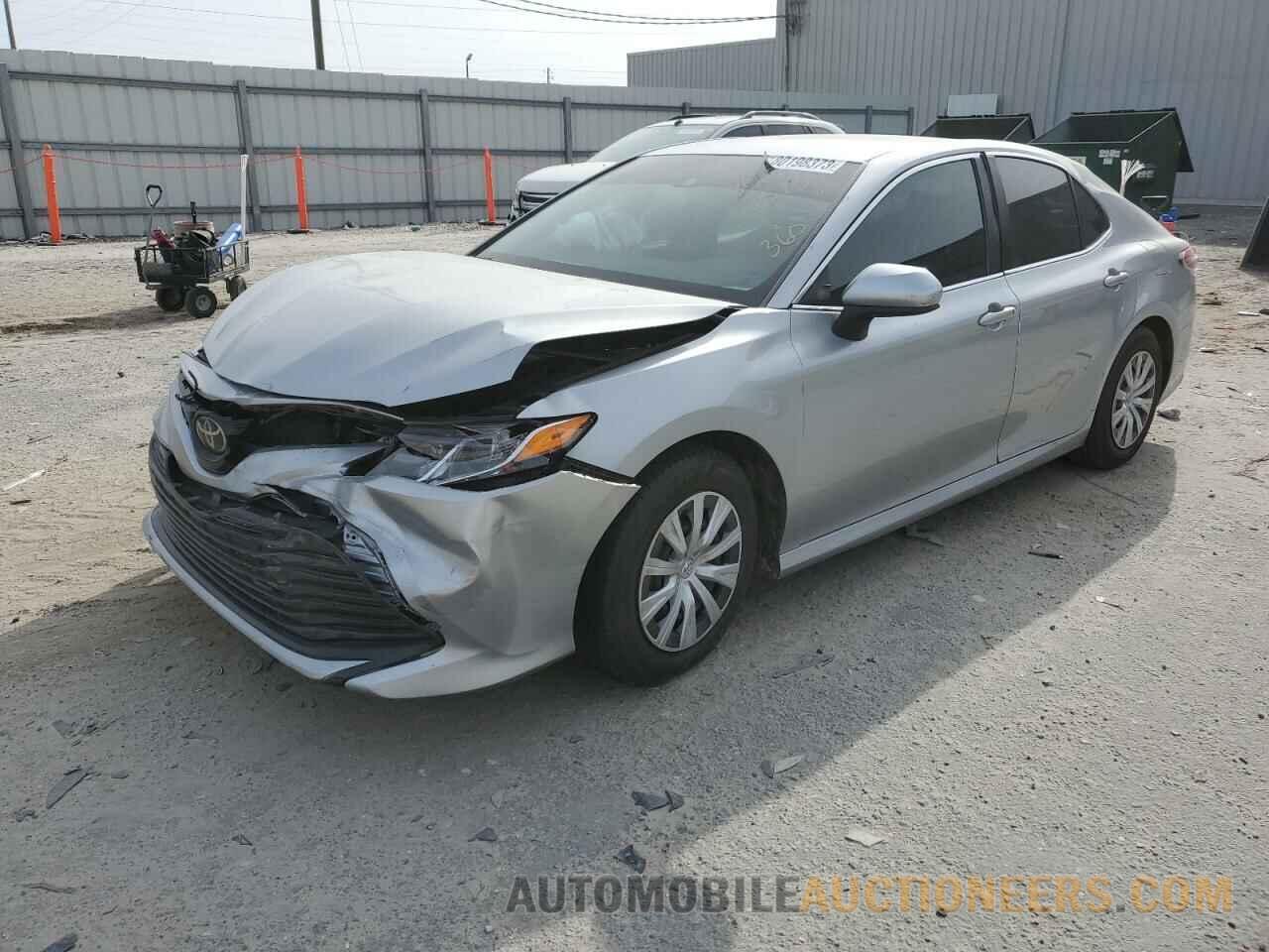 4T1B11HK7JU645137 TOYOTA CAMRY 2018