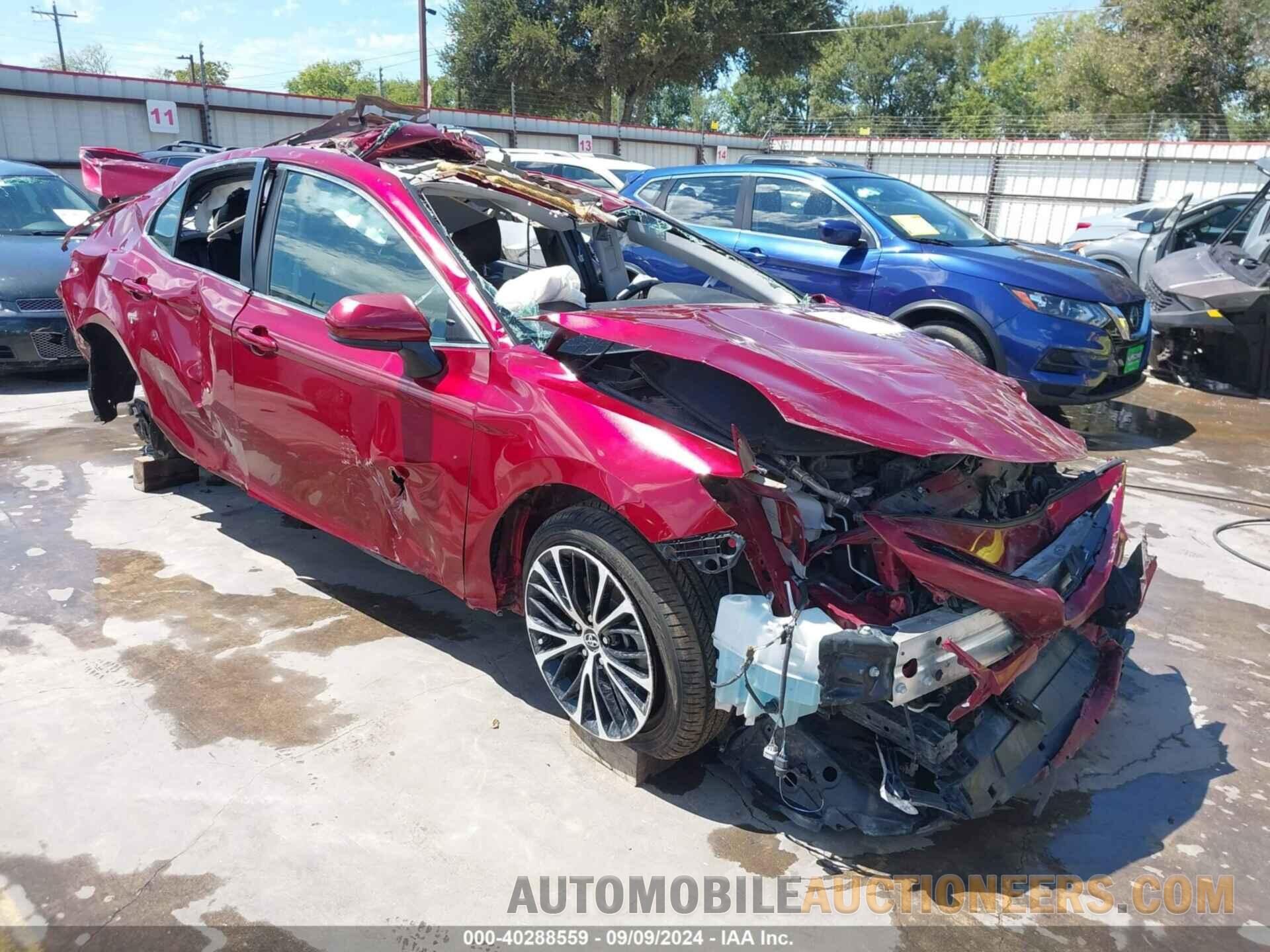 4T1B11HK7JU646773 TOYOTA CAMRY 2018