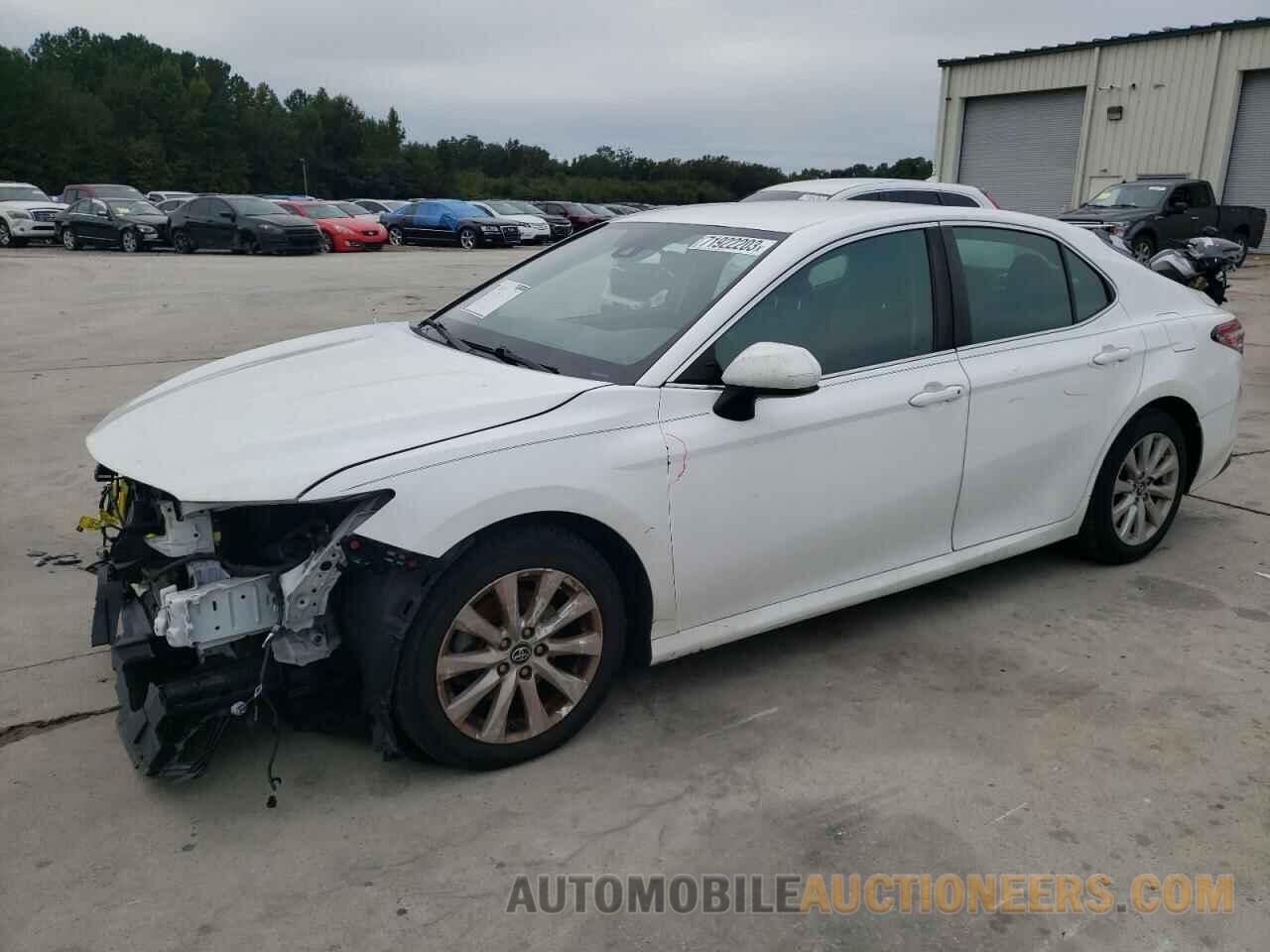 4T1B11HK7JU647535 TOYOTA CAMRY 2018