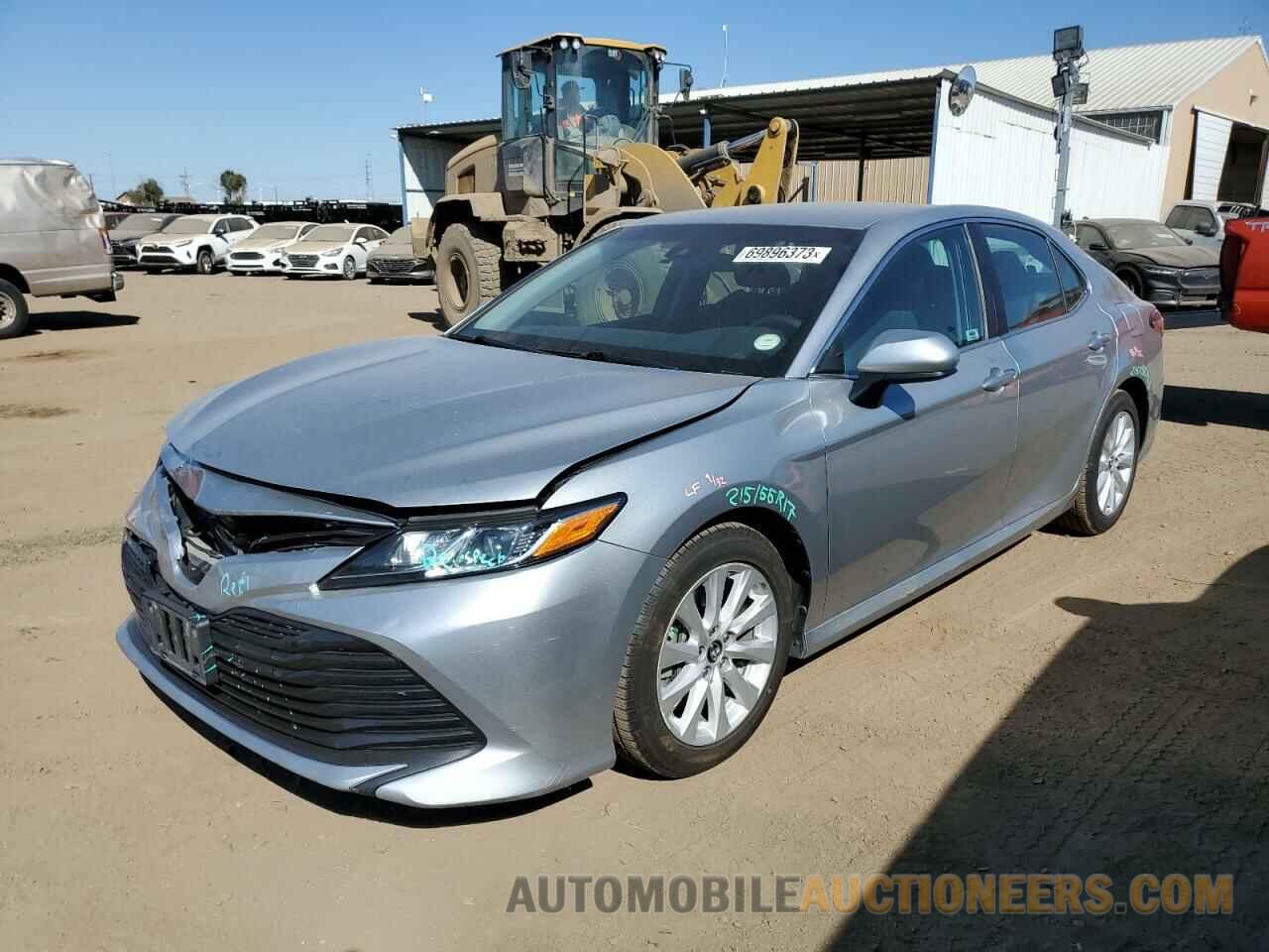 4T1B11HK7JU648555 TOYOTA CAMRY 2018