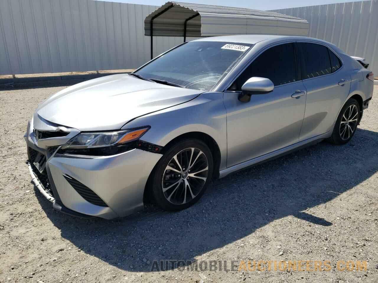 4T1B11HK7JU650869 TOYOTA CAMRY 2018