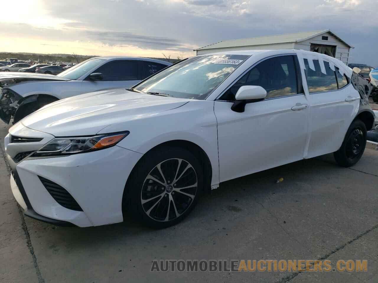 4T1B11HK7JU651665 TOYOTA CAMRY 2018