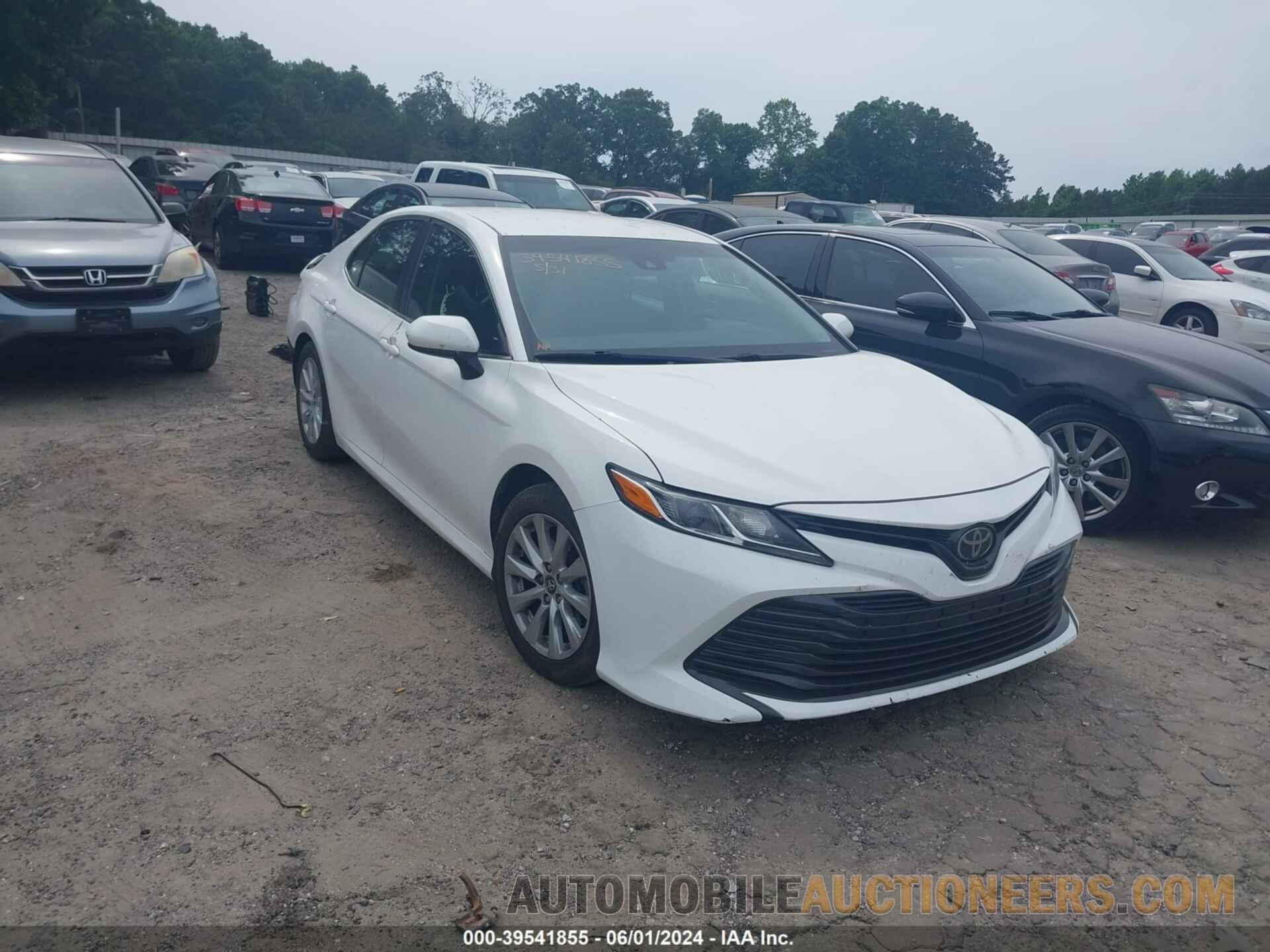 4T1B11HK7JU654033 TOYOTA CAMRY 2018