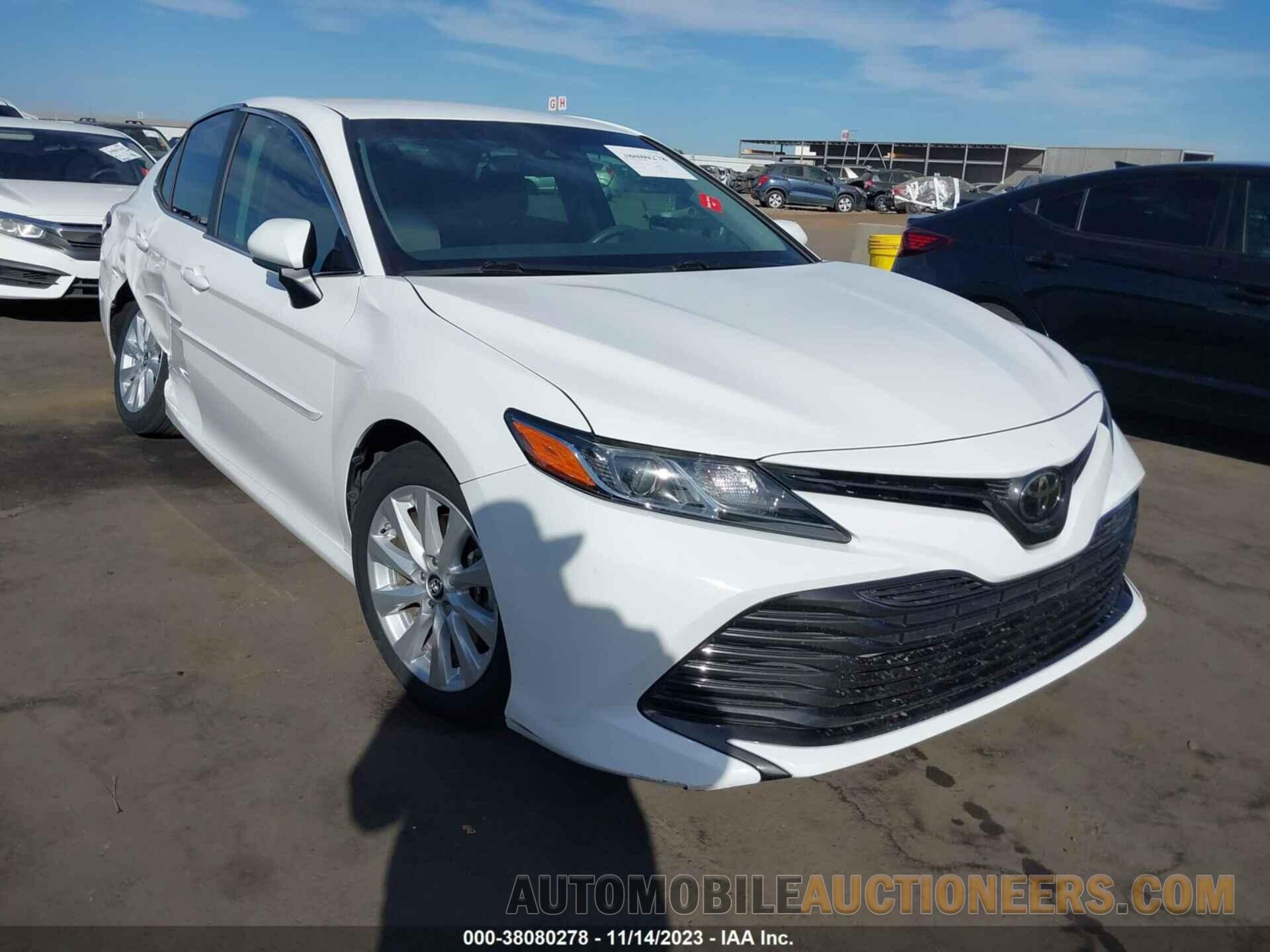 4T1B11HK7JU656736 TOYOTA CAMRY 2018