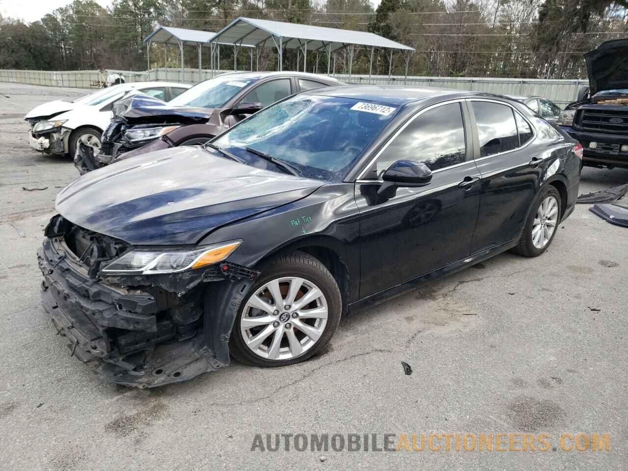 4T1B11HK7JU660351 TOYOTA CAMRY 2018