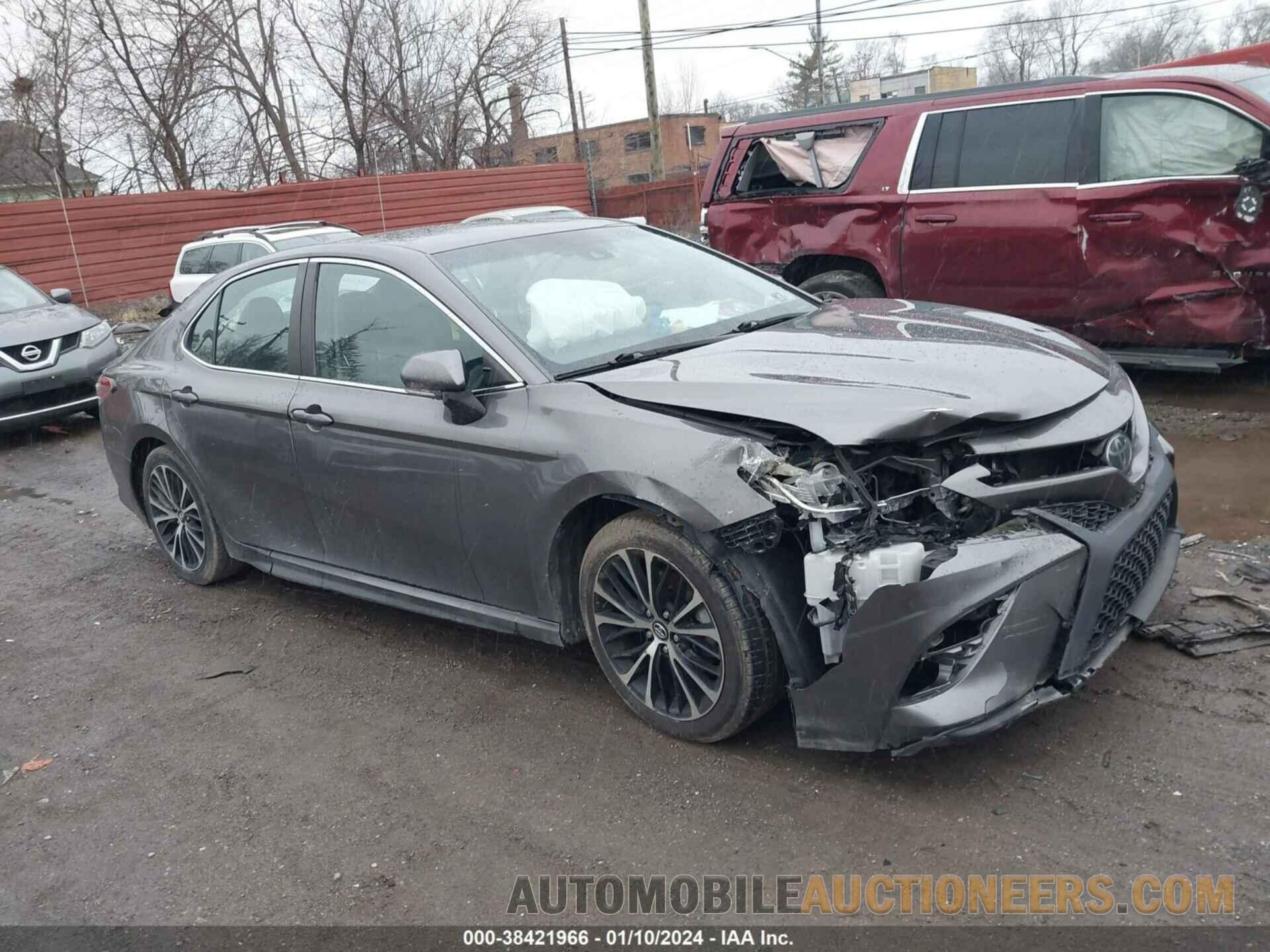 4T1B11HK7JU660849 TOYOTA CAMRY 2018