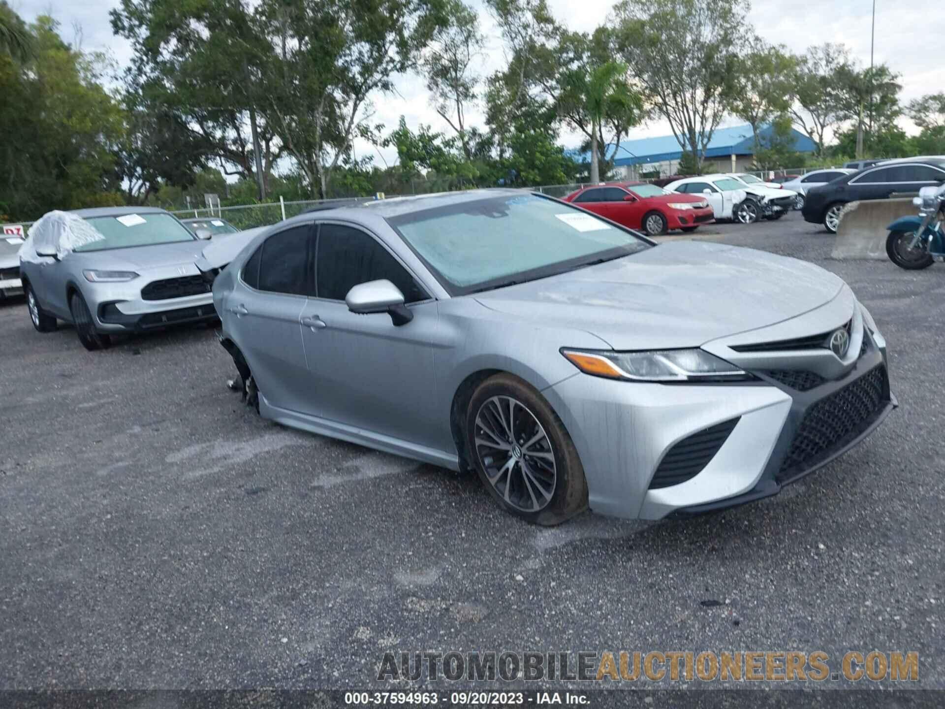 4T1B11HK7JU662214 TOYOTA CAMRY 2018