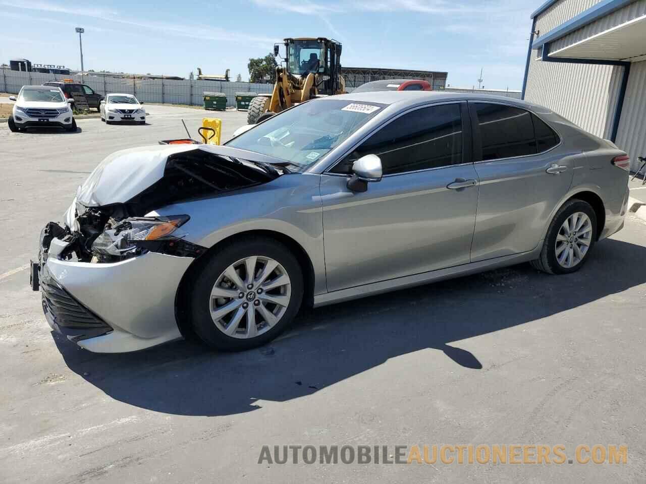 4T1B11HK7JU665856 TOYOTA CAMRY 2018