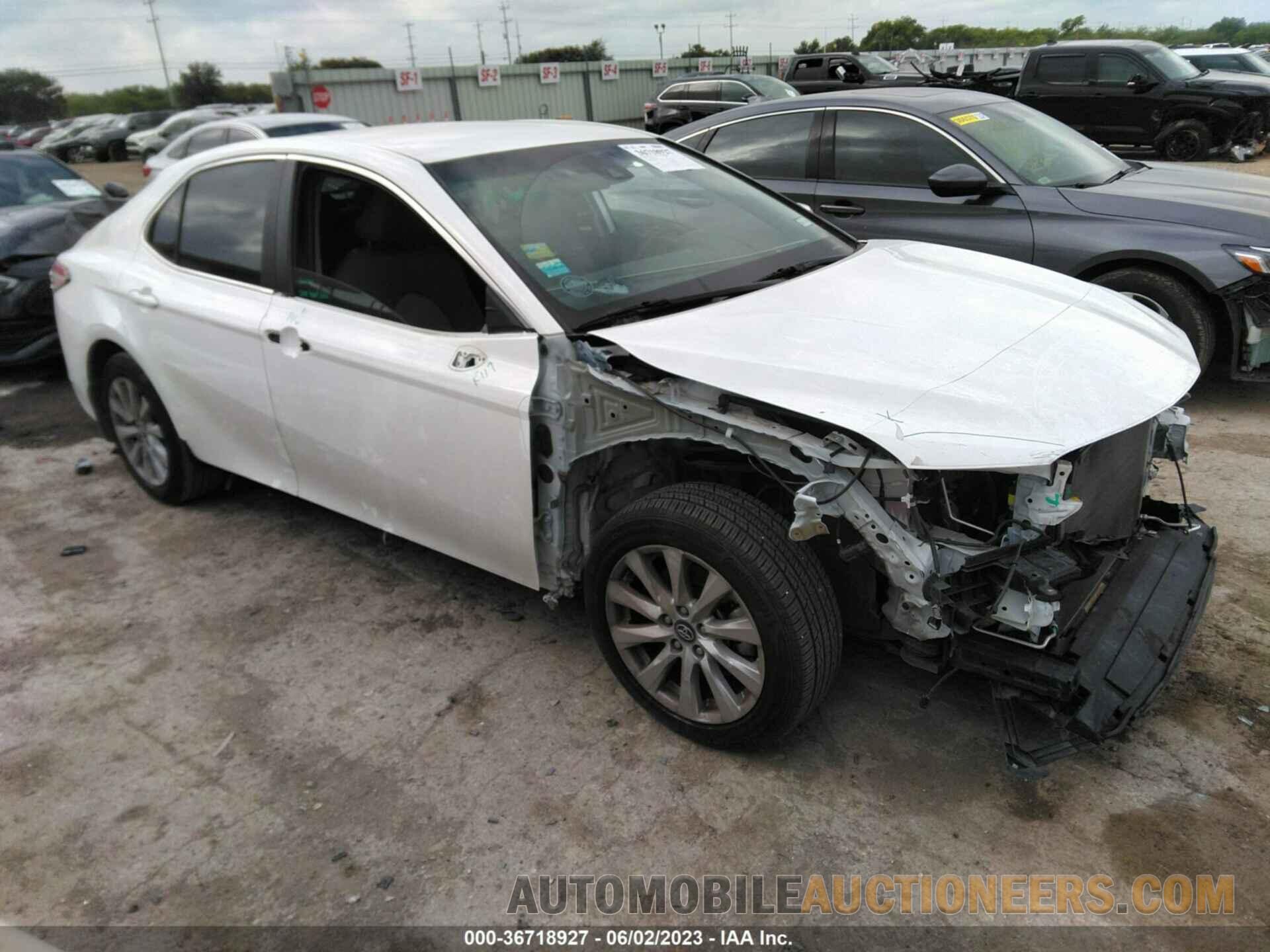 4T1B11HK7JU667803 TOYOTA CAMRY 2018