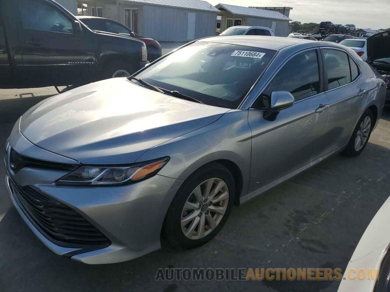 4T1B11HK7JU672743 TOYOTA CAMRY 2018