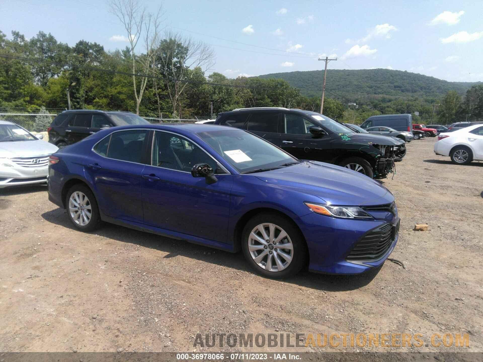 4T1B11HK7JU673021 TOYOTA CAMRY 2018