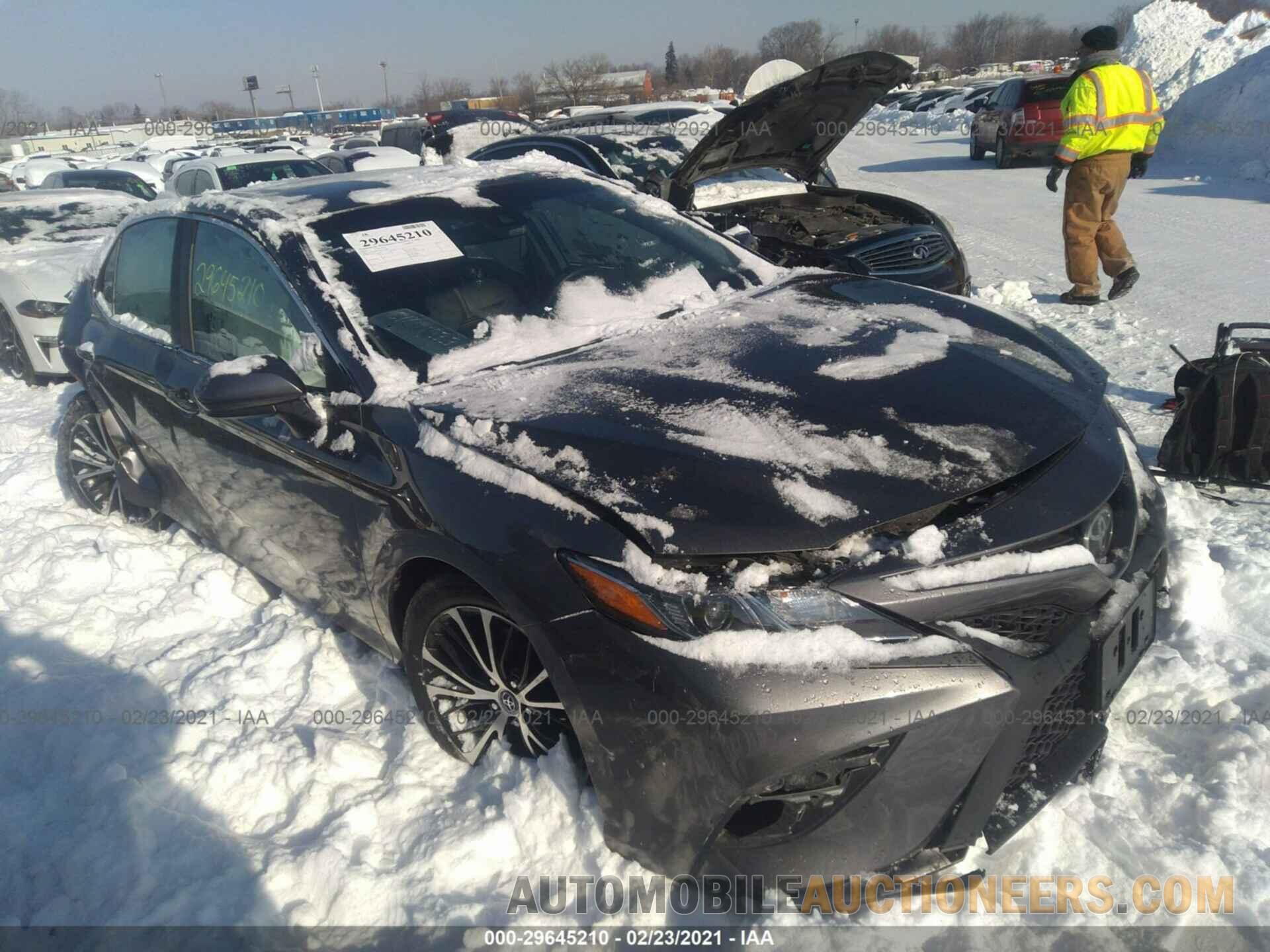 4T1B11HK7KU215285 TOYOTA CAMRY 2019