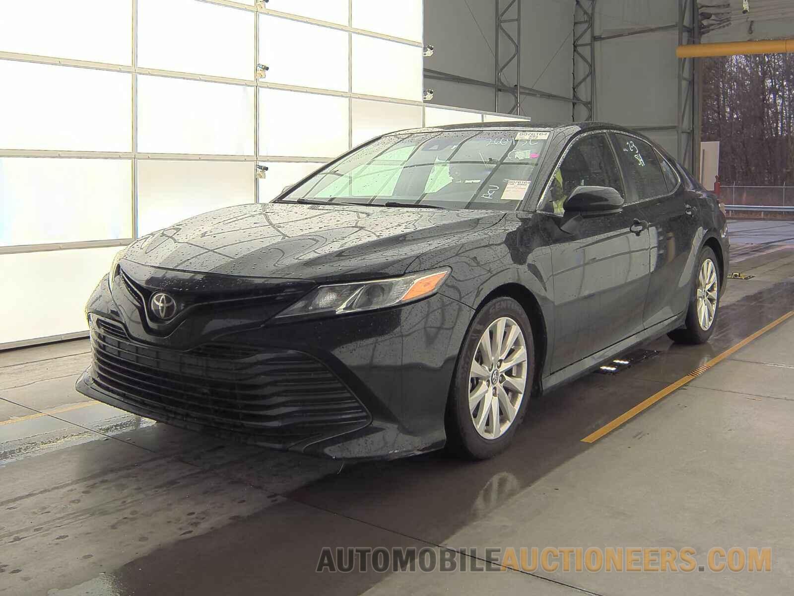 4T1B11HK7KU266432 Toyota Camry 2019