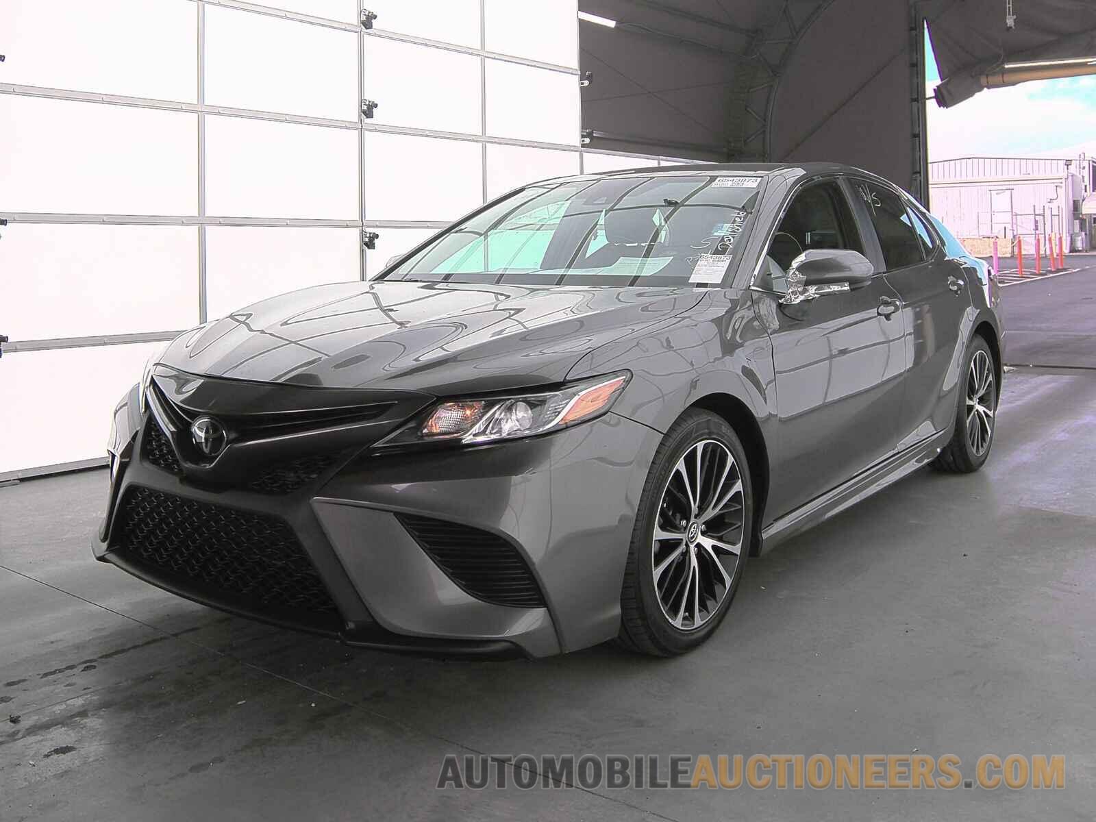 4T1B11HK7KU281142 Toyota Camry 2019